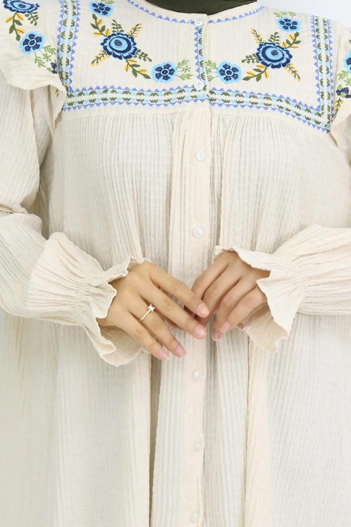 Nakış Detaylı Gömlek Krem 2201-detail