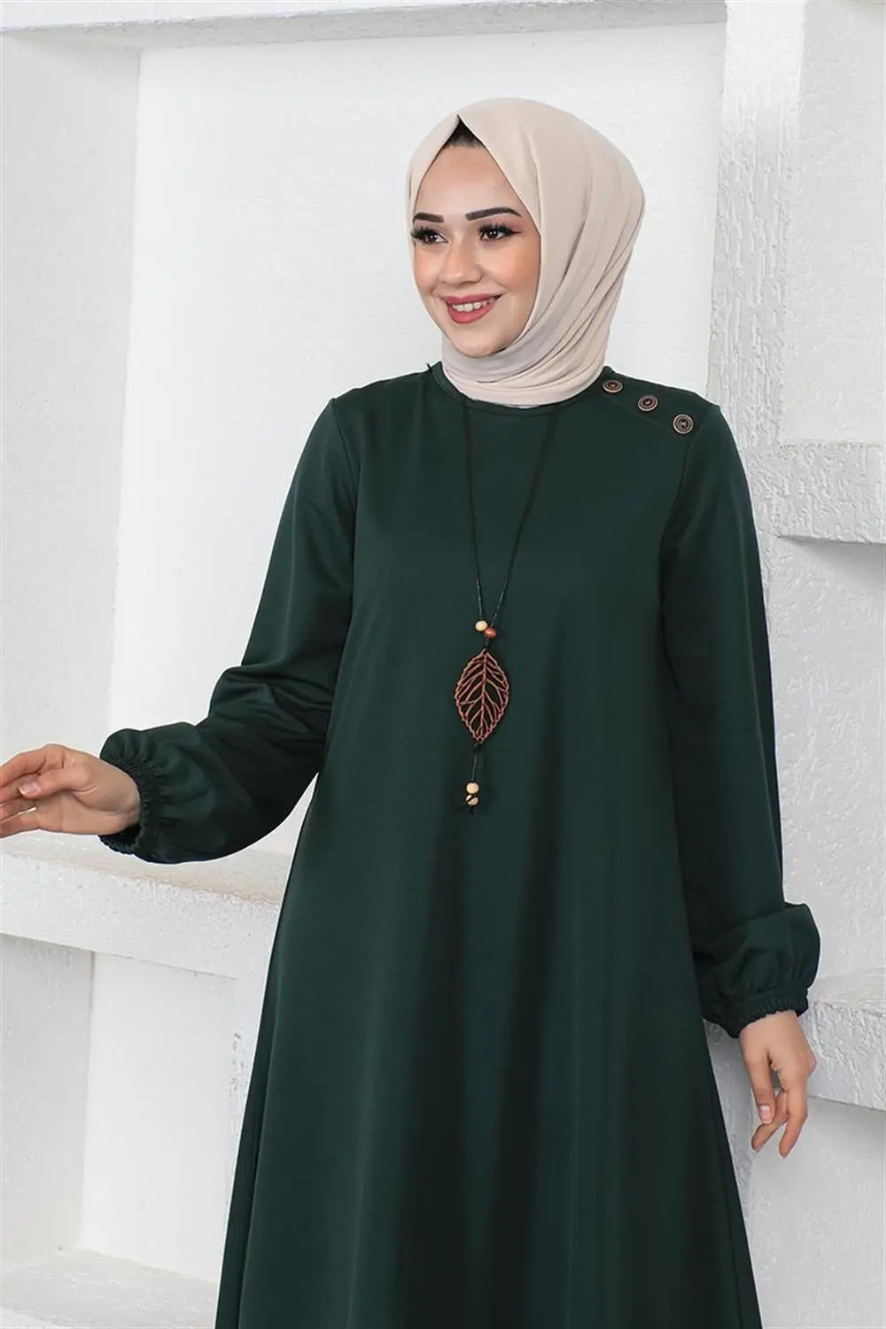 Necklace Crew Neck Hijab Dress-detail
