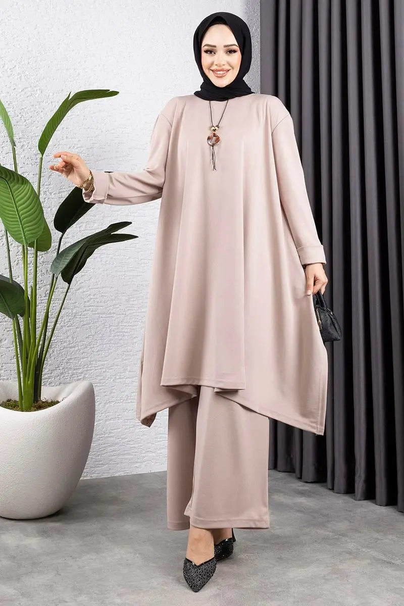 Necklace Slit Detailed Set-detail