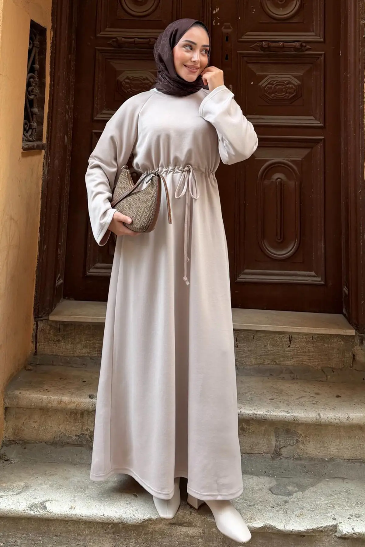 Oysho Hijab Dress-detail