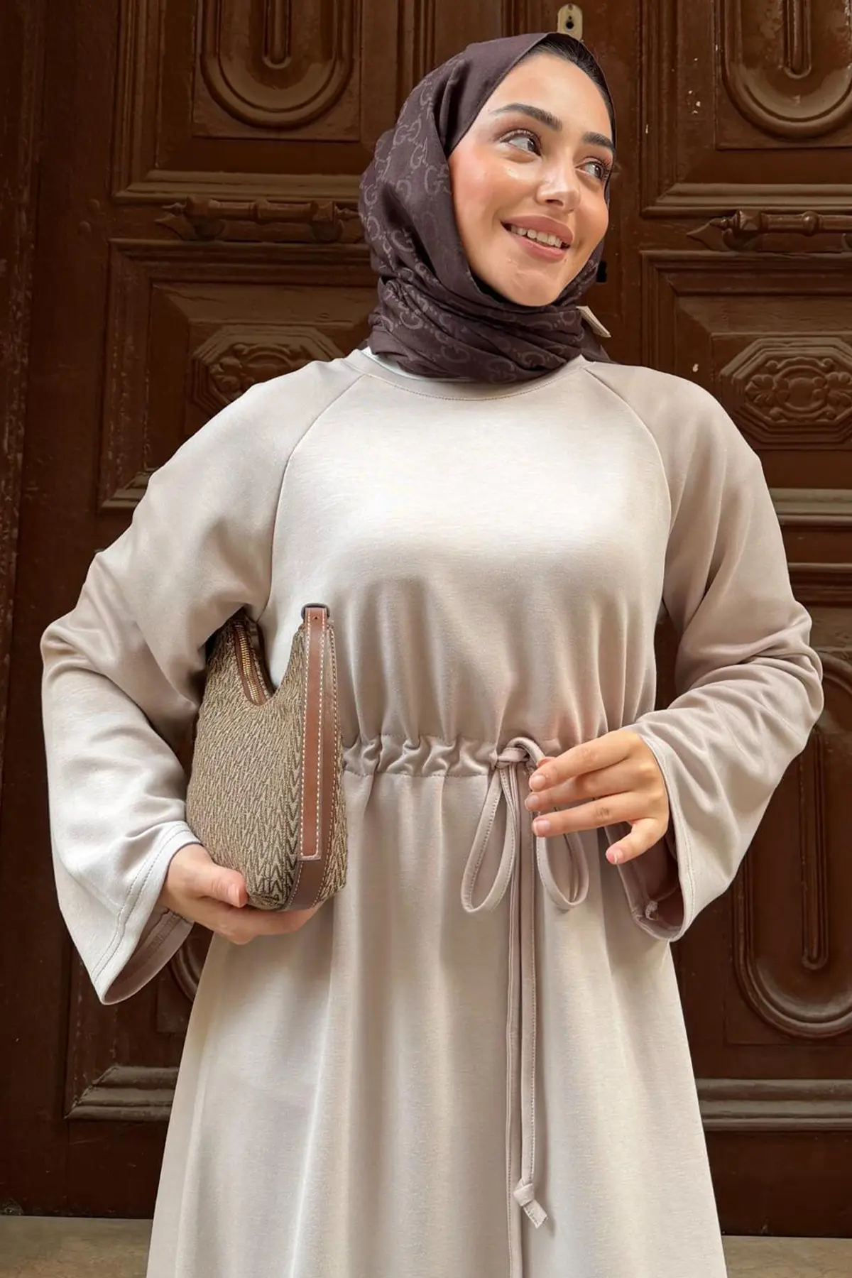 Oysho Hijab Dress-detail
