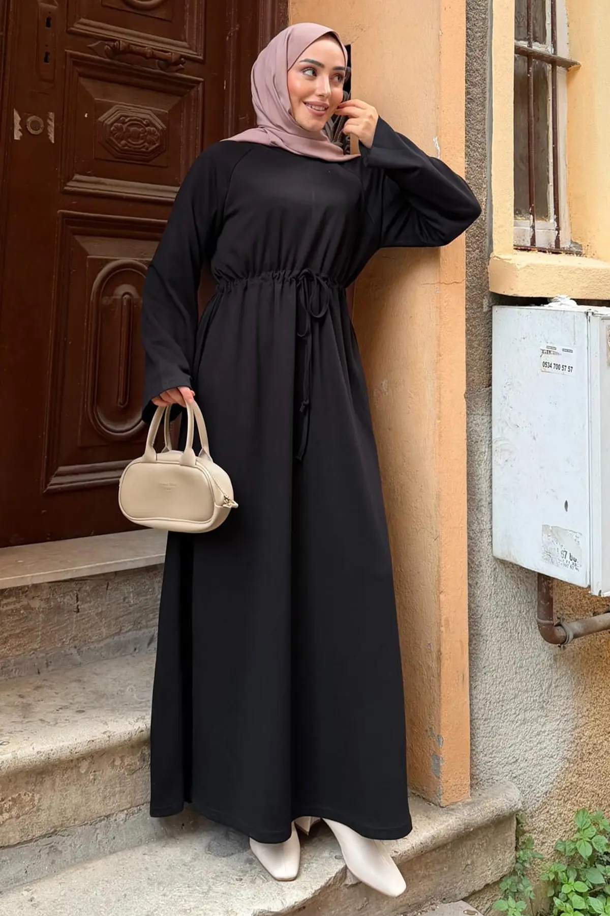 Oysho Hijab Dress-detail