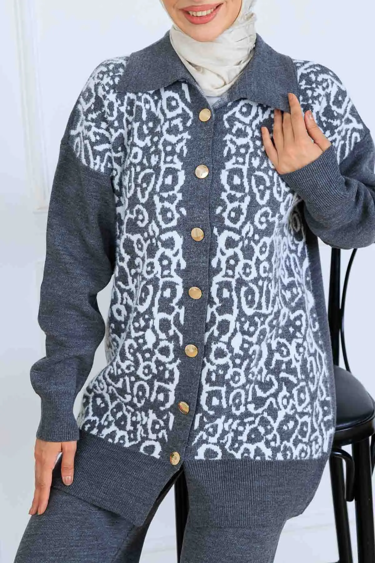 Patterned Button Detailed Knitwear Suit-detail