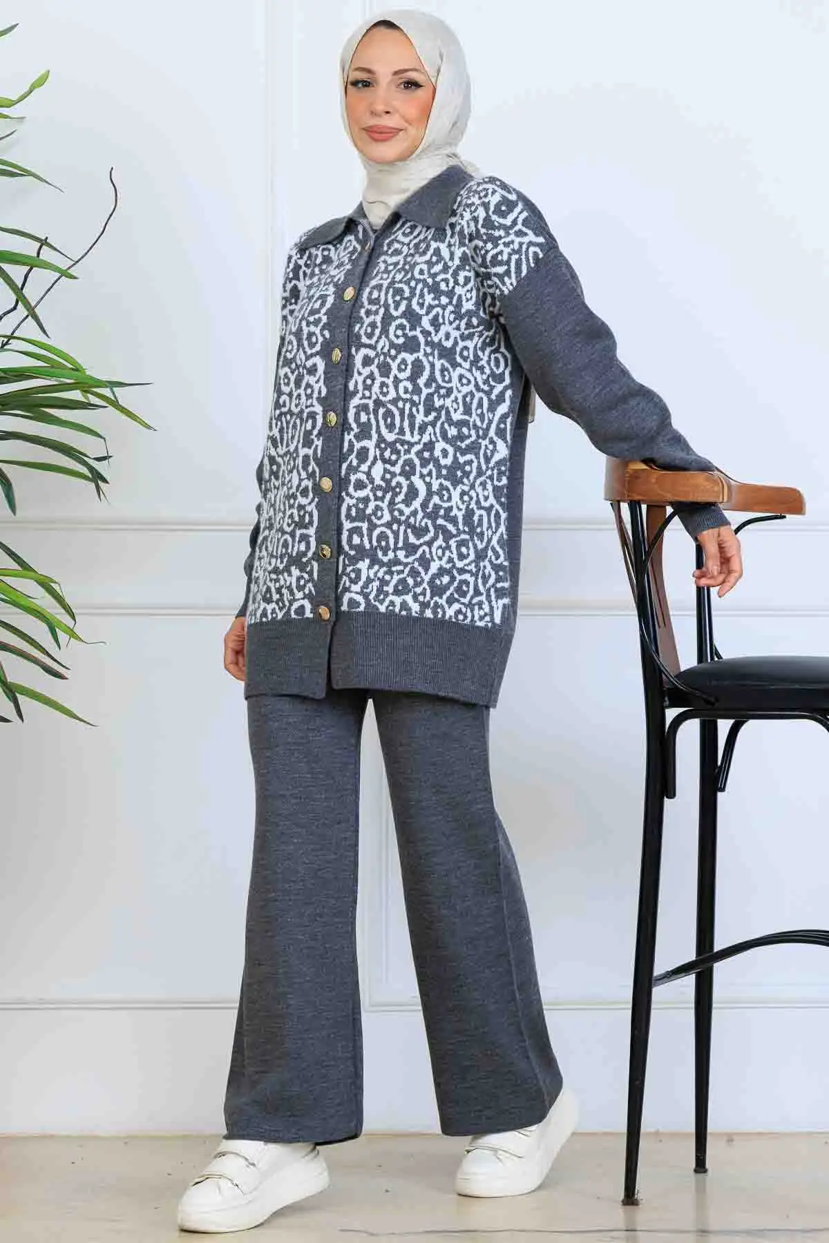 Patterned Button Detailed Knitwear Suit