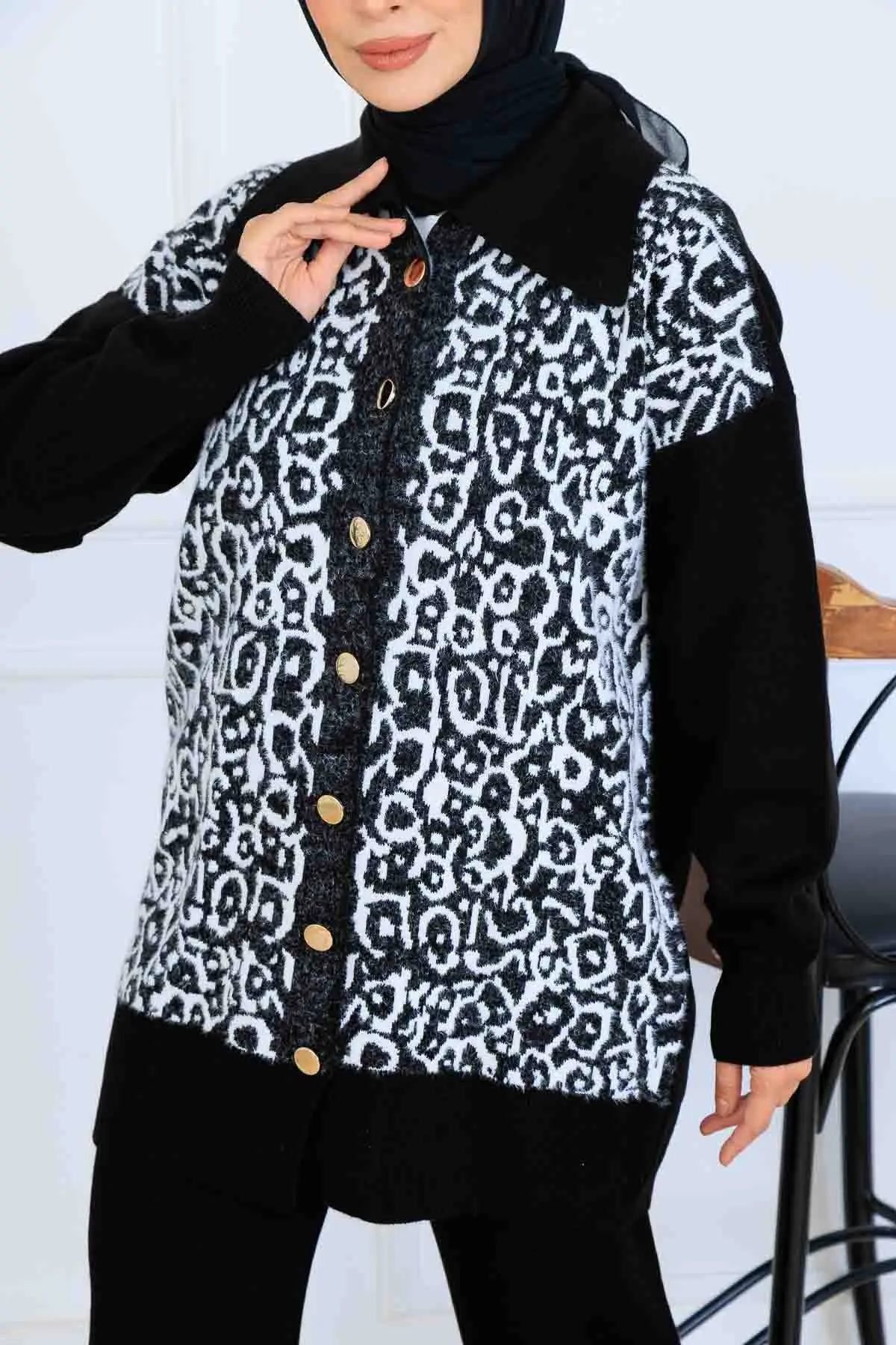 Patterned Button Detailed Knitwear Suit-detail