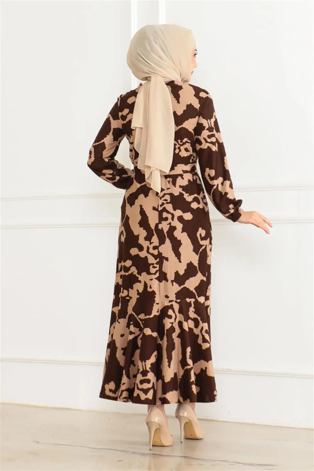 Patterned Dress With Flounce Skirt-detail