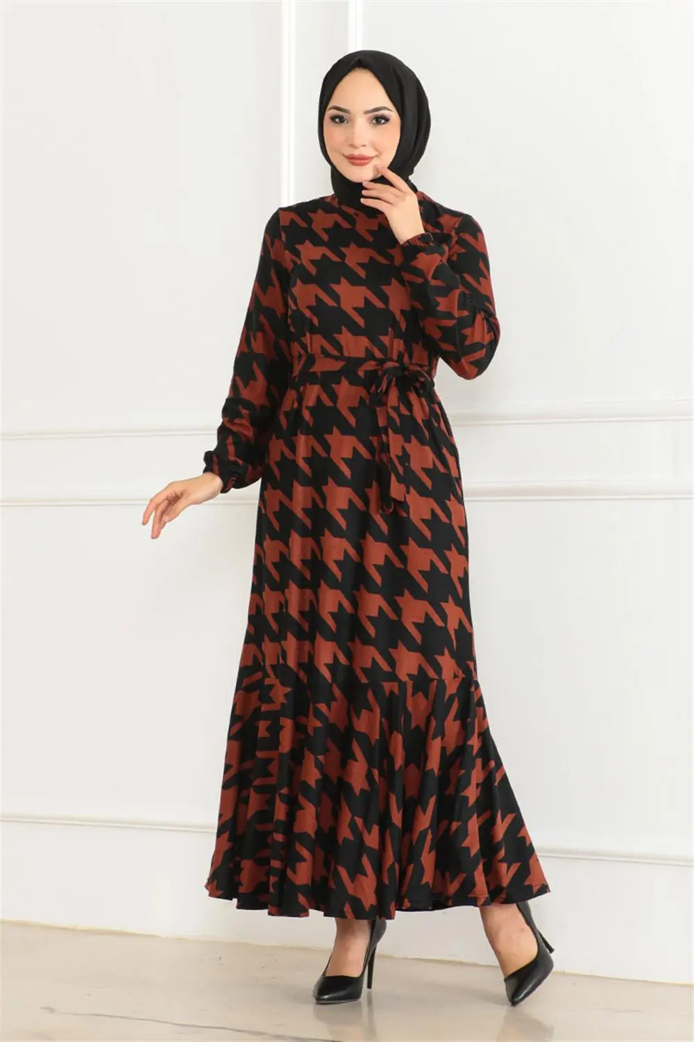 Patterned Dress With Flounce Skirt-detail