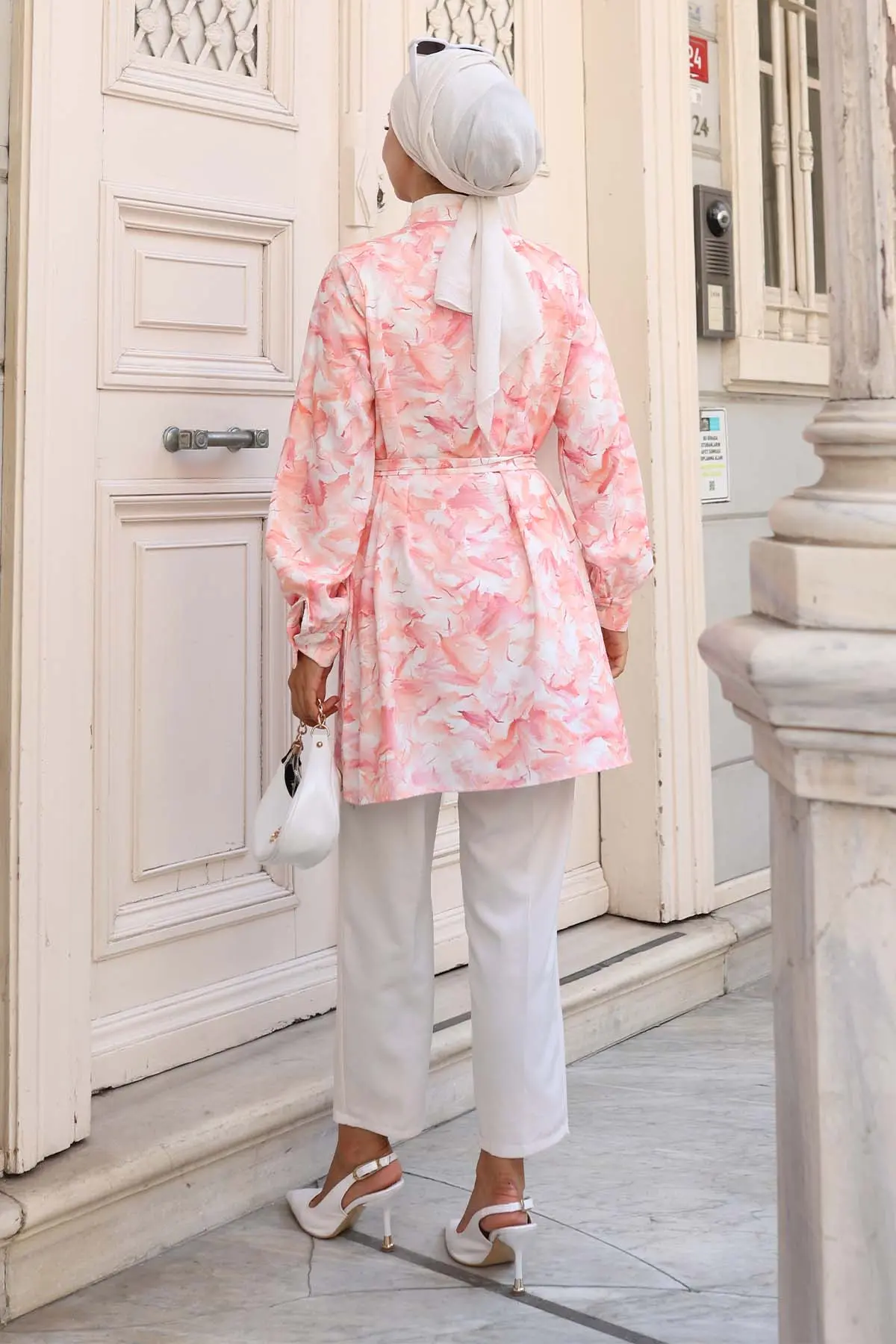 Patterned Hijab Shirt-detail