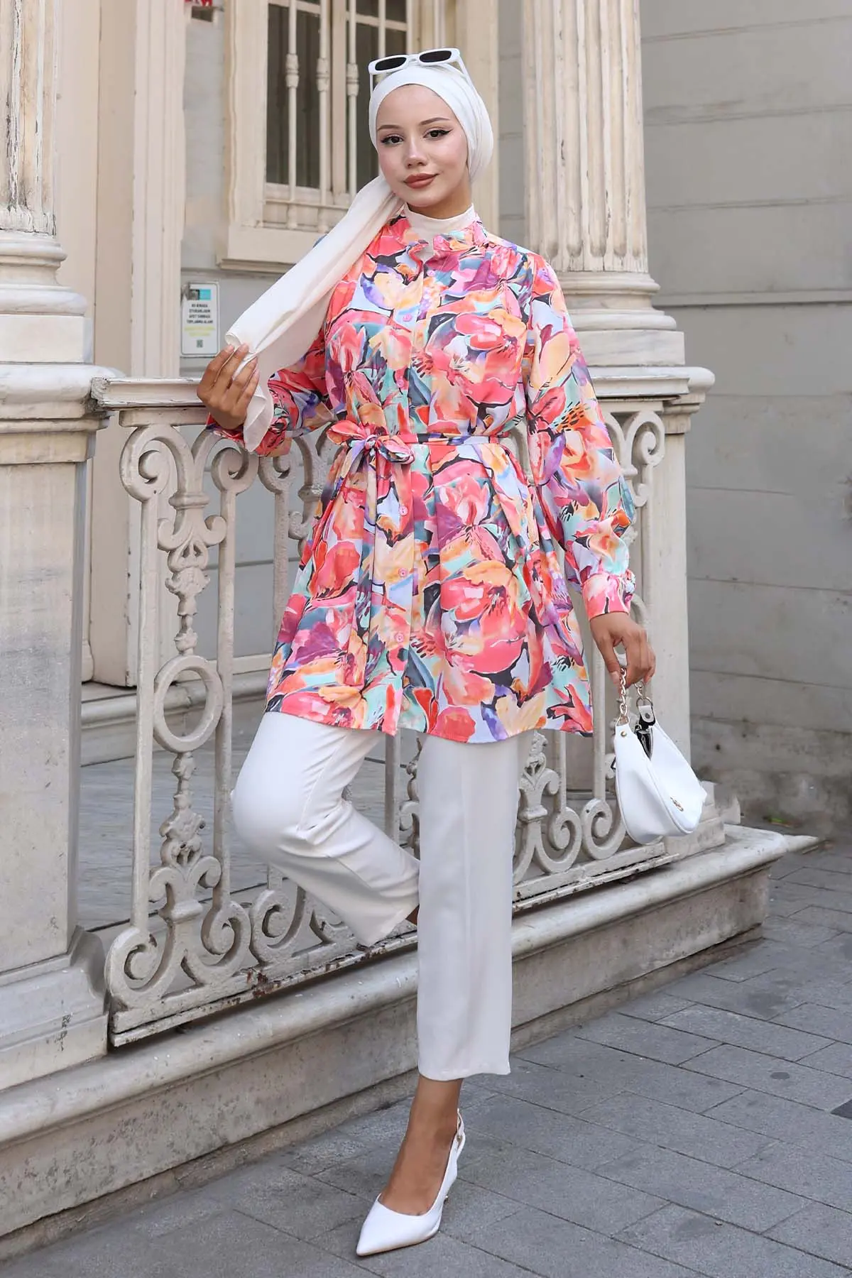 Patterned Hijab Shirt-detail
