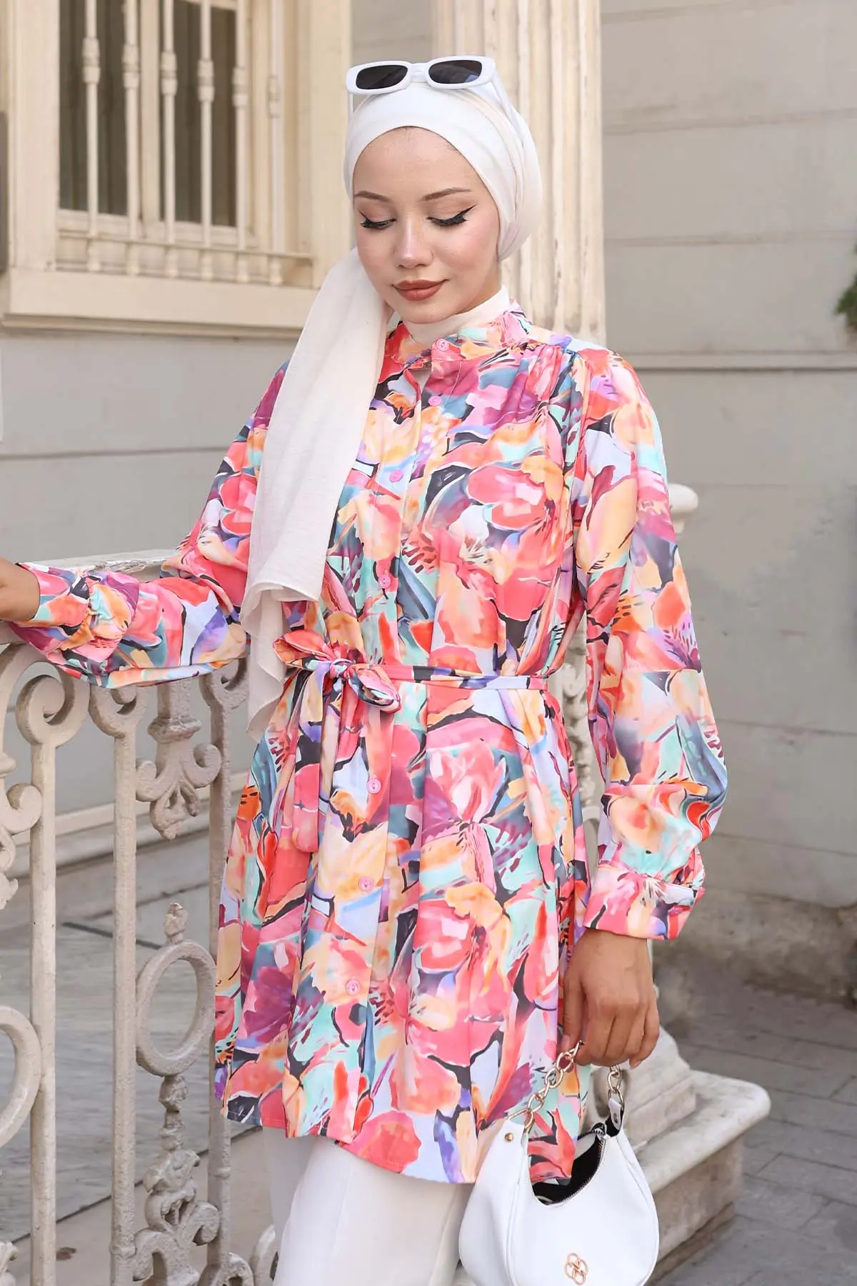 Patterned Hijab Shirt-detail