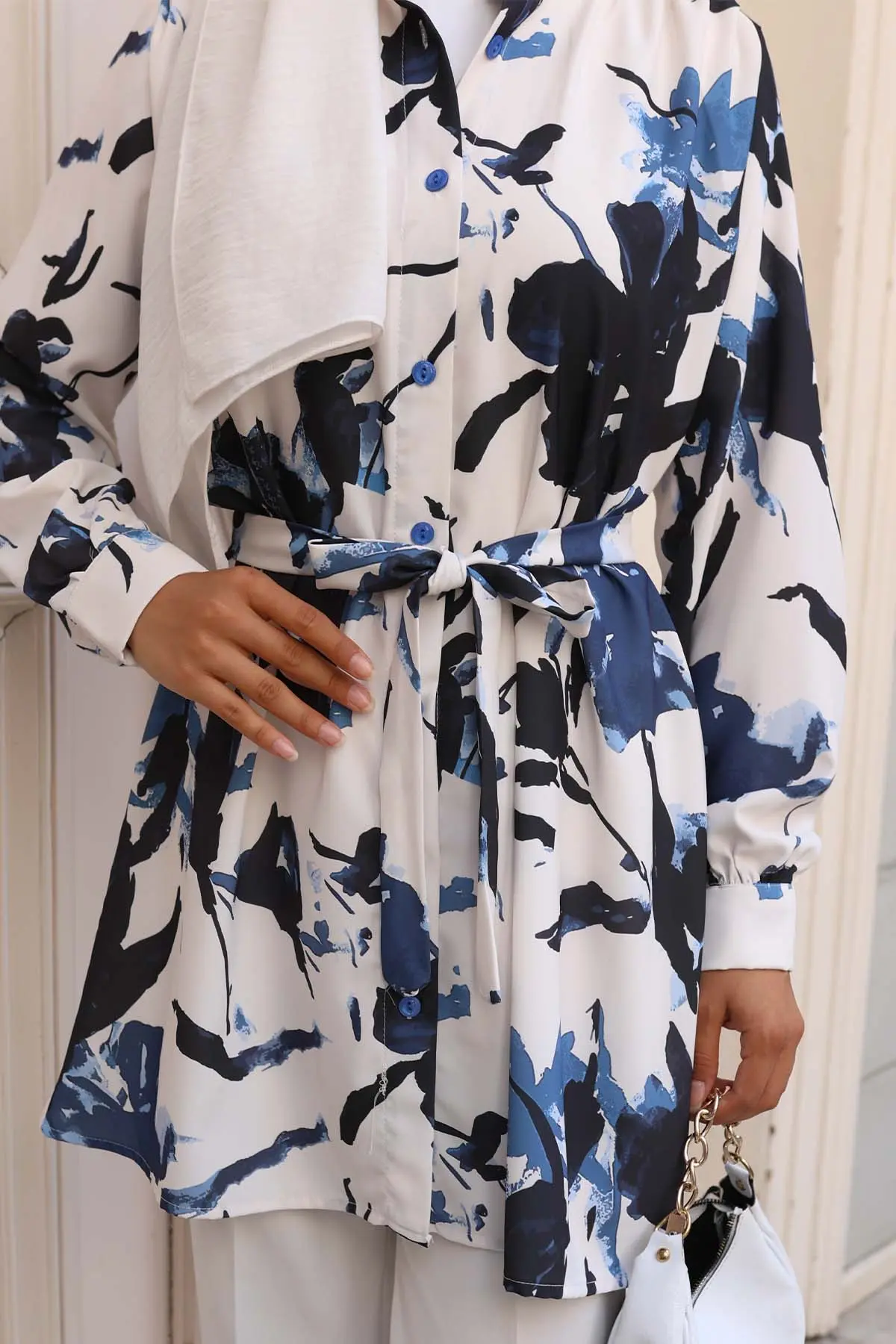 Patterned Hijab Shirt-detail