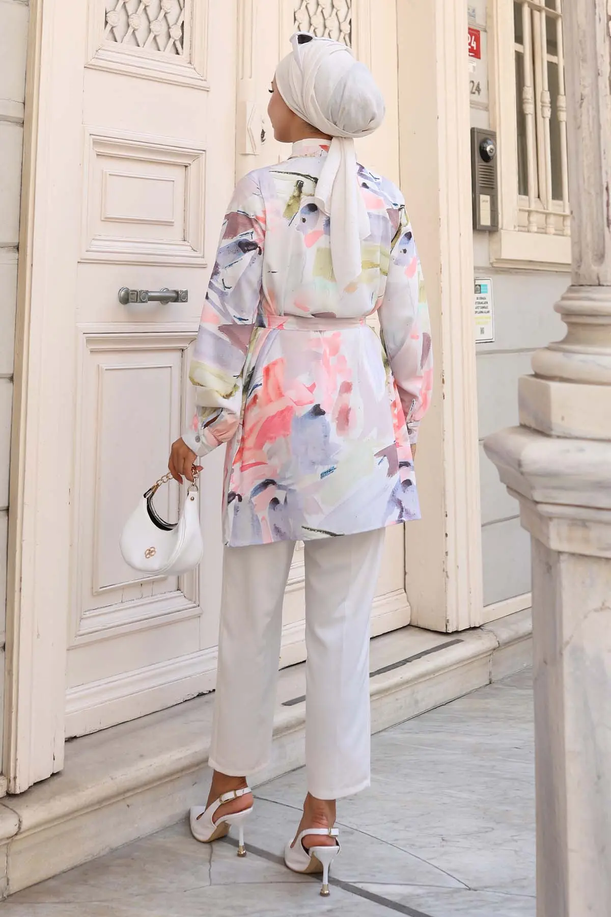 Patterned Hijab Shirt-detail