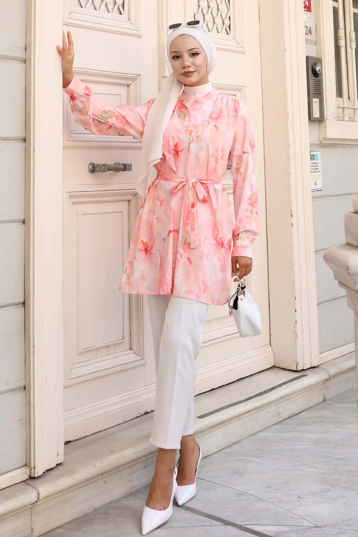 Patterned Hijab Shirt-detail