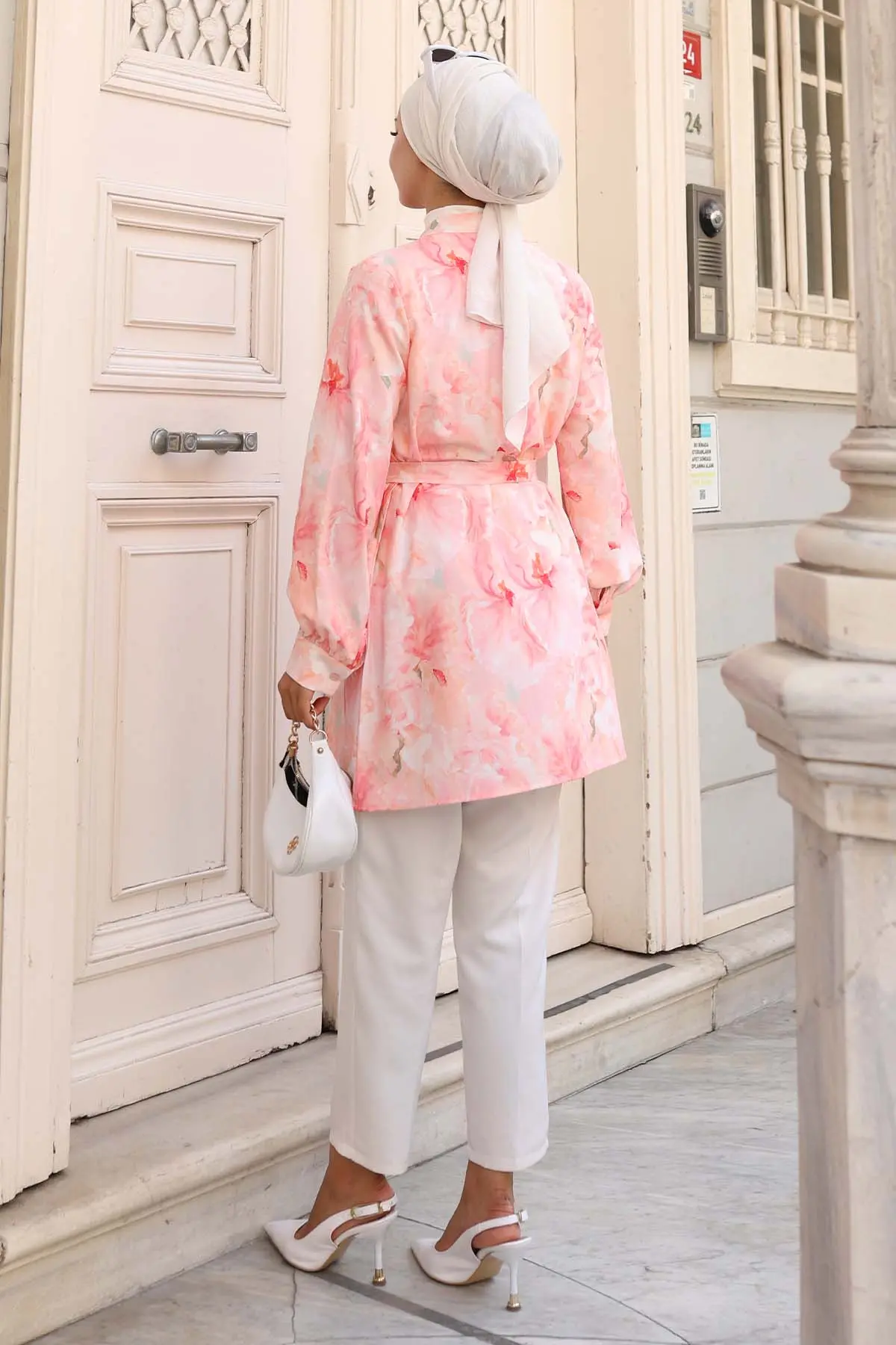 Patterned Hijab Shirt-detail
