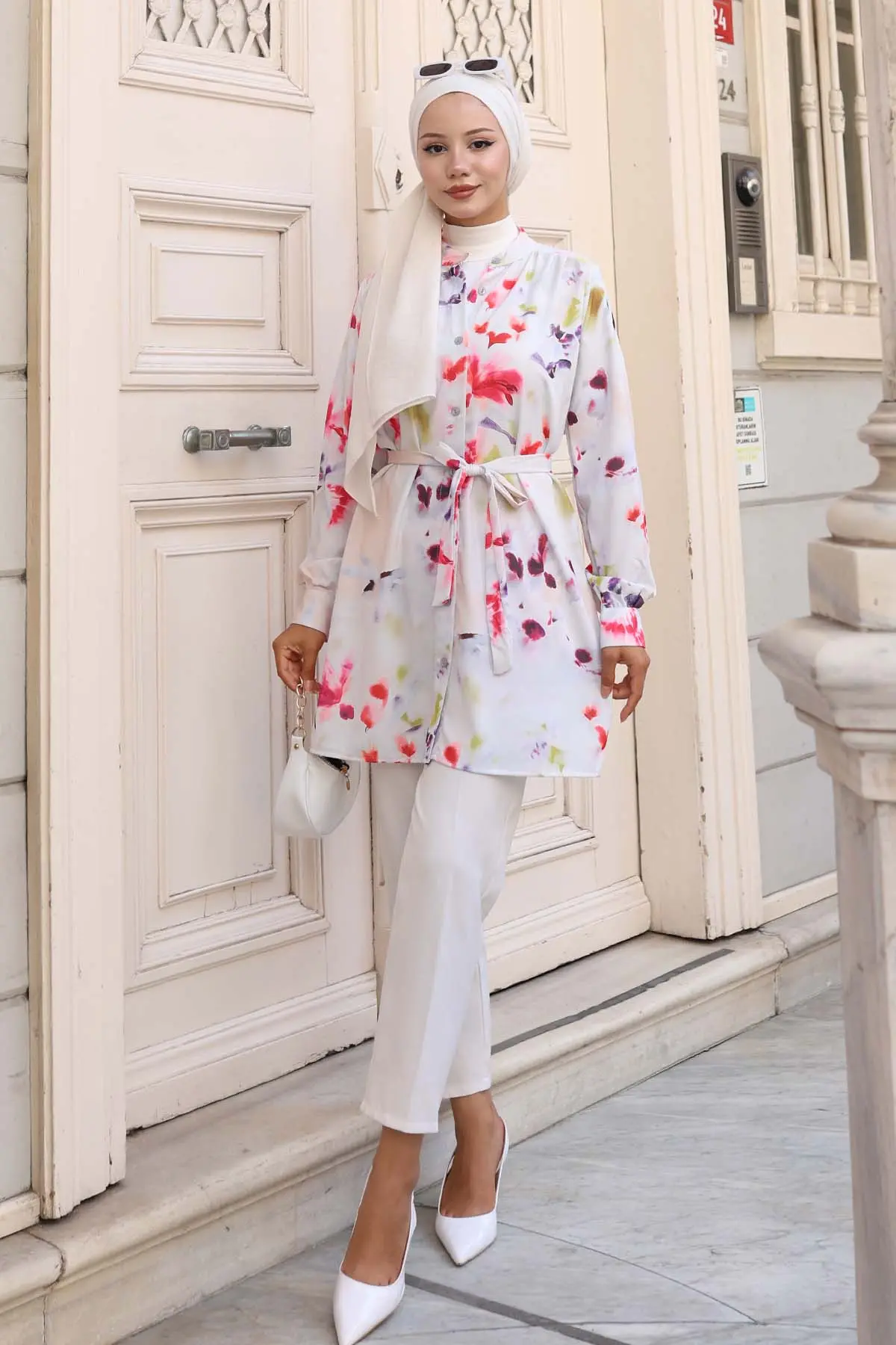 Patterned Hijab Shirt-detail
