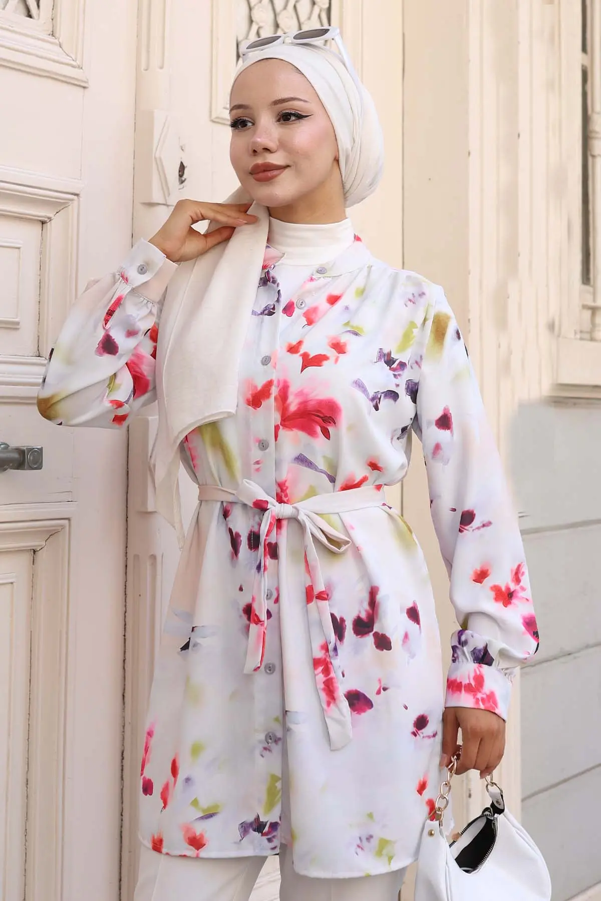 Patterned Hijab Shirt-detail