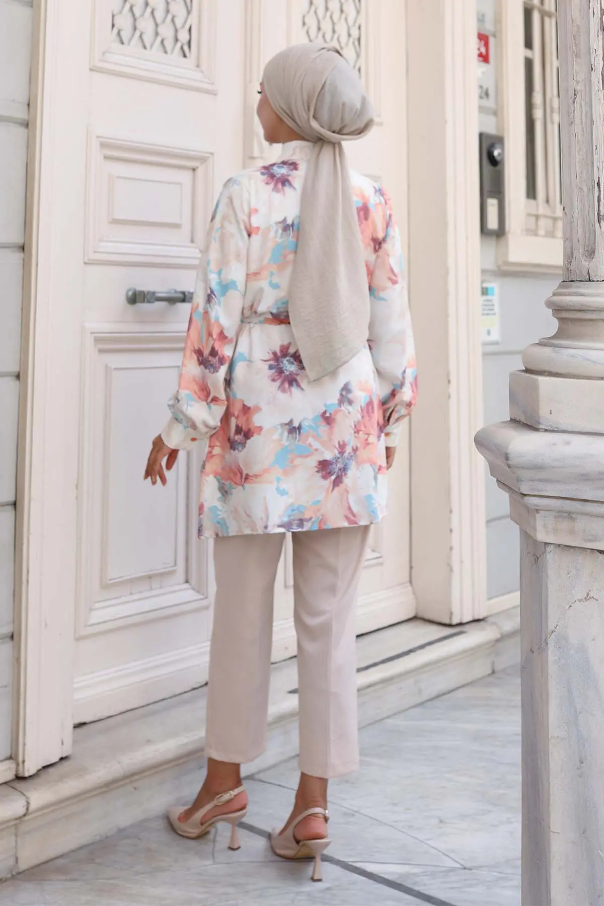 Patterned Hijab Shirt-detail