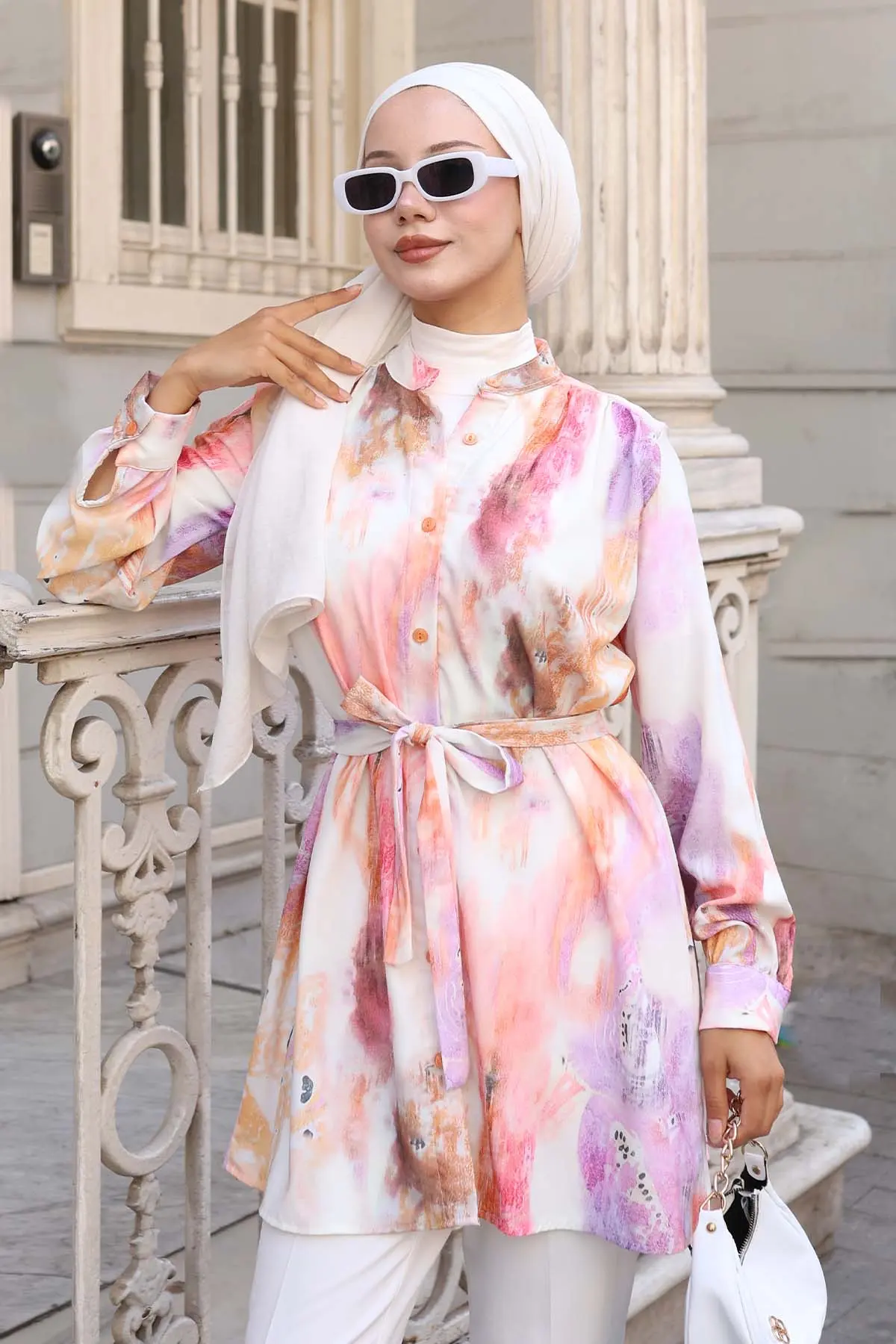 Patterned Hijab Shirt-detail