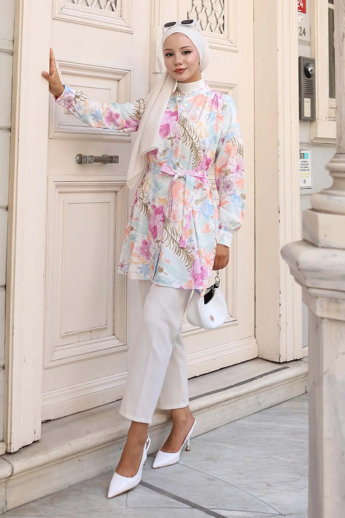 Patterned Hijab Shirt-detail