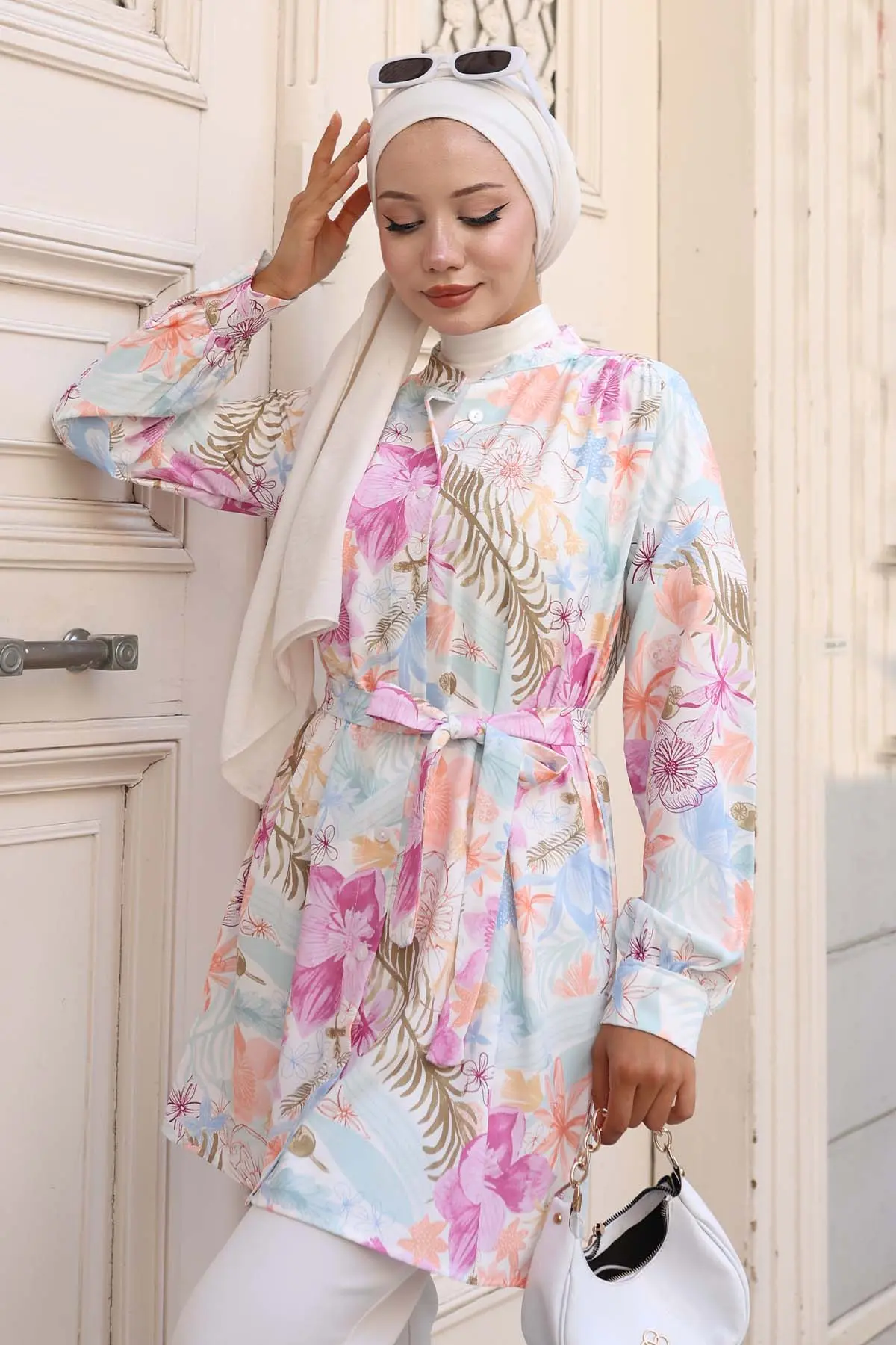 Patterned Hijab Shirt-detail