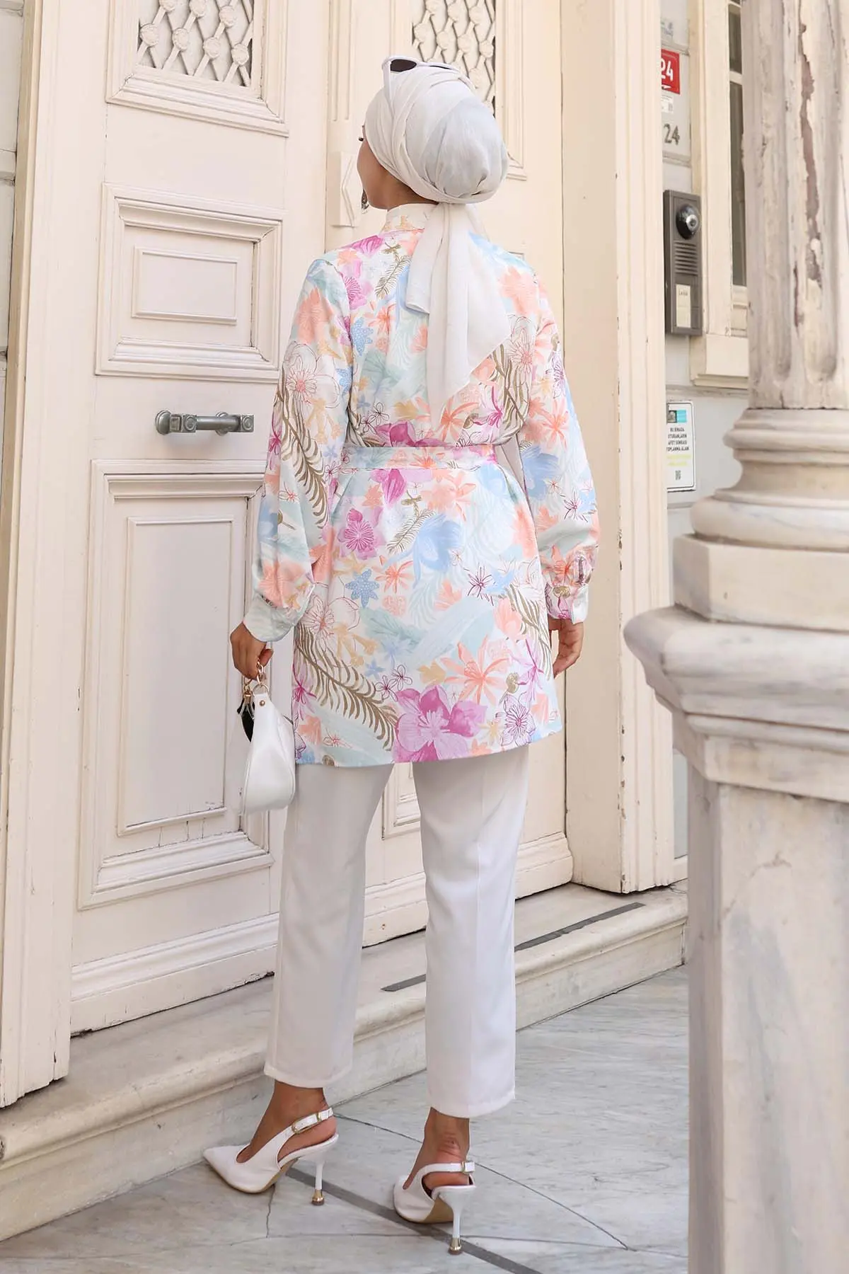 Patterned Hijab Shirt-detail