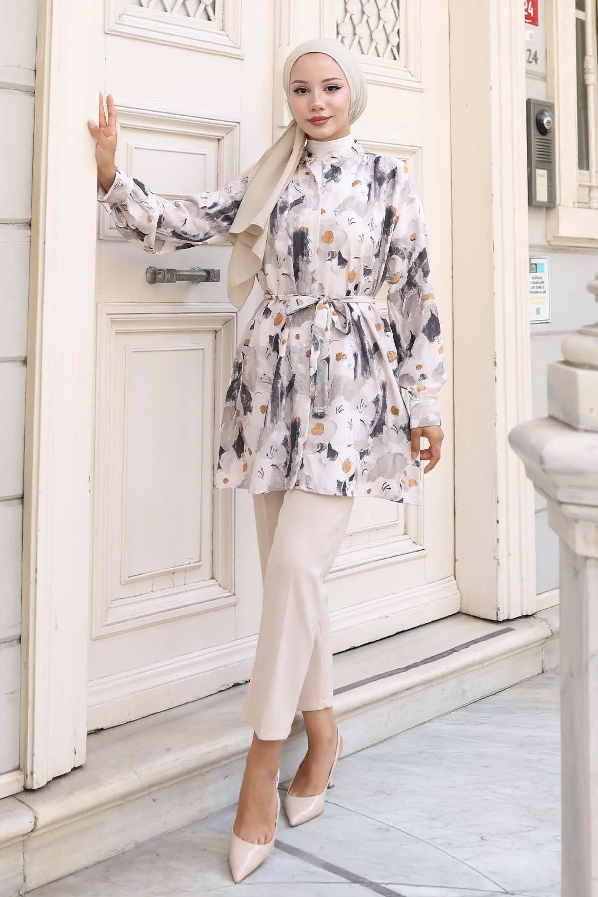 Patterned Hijab Shirt-detail