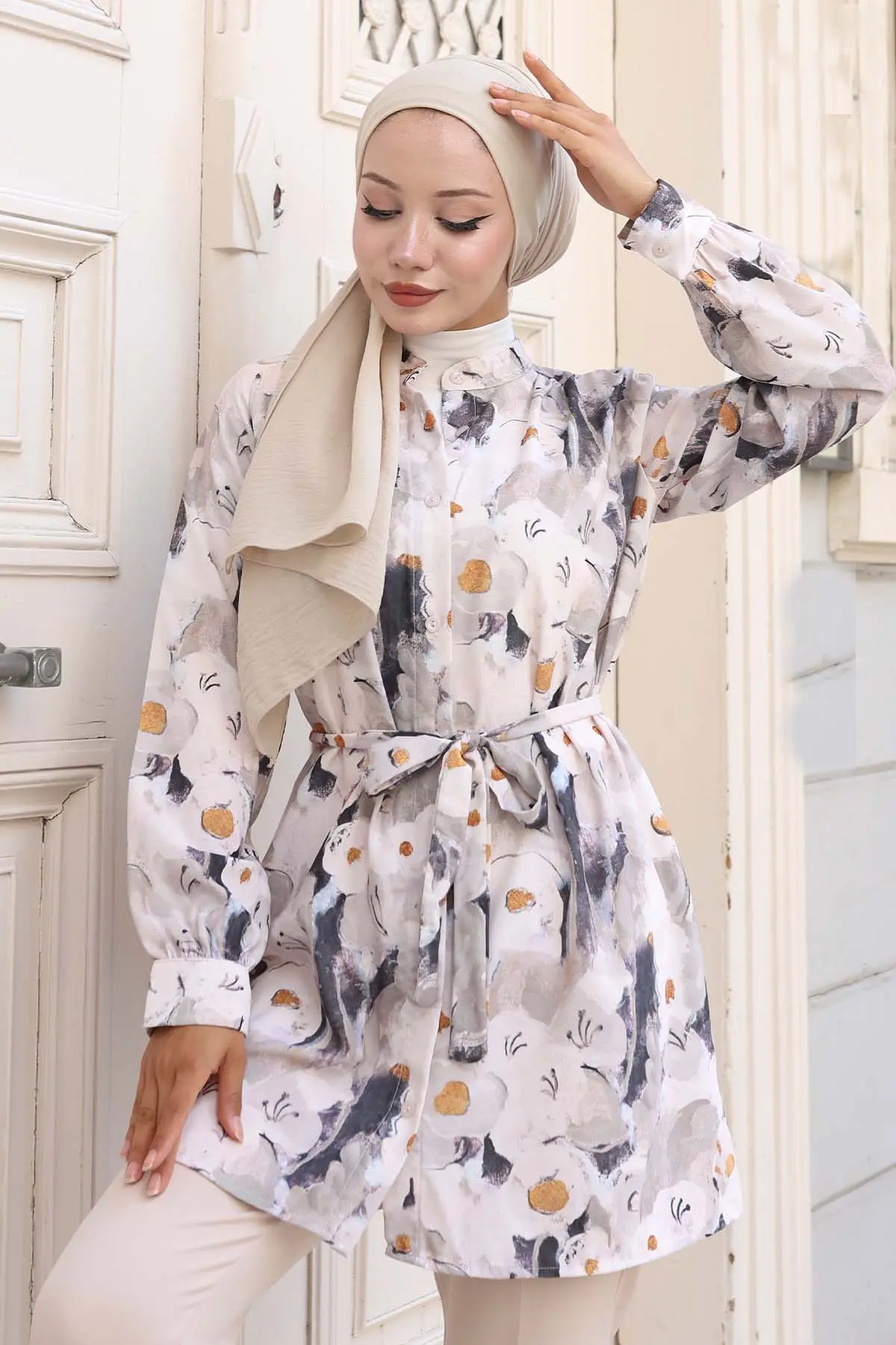 Patterned Hijab Shirt-detail
