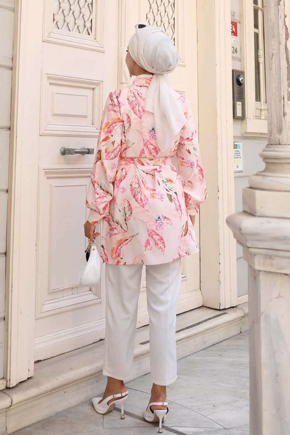 Patterned Hijab Shirt-detail