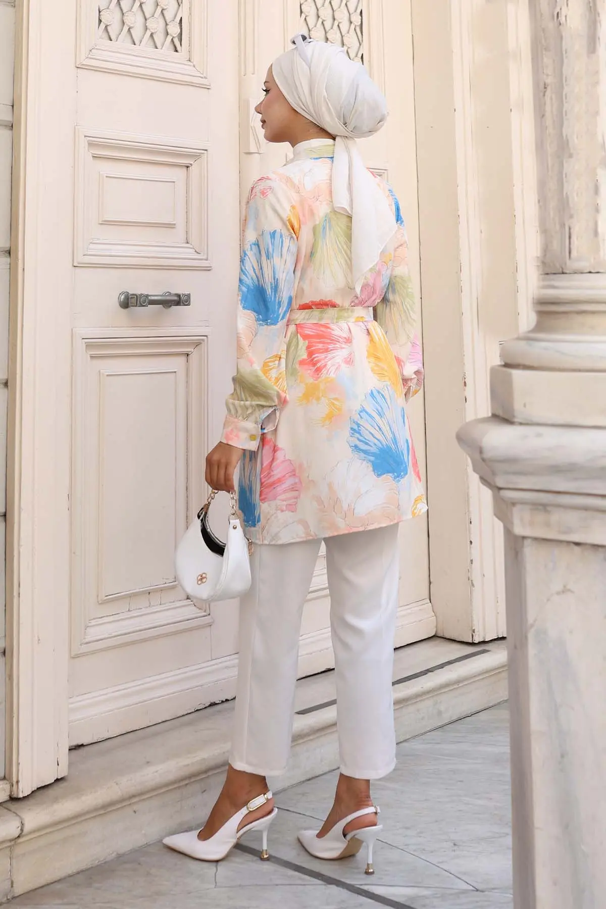 Patterned Hijab Shirt-detail