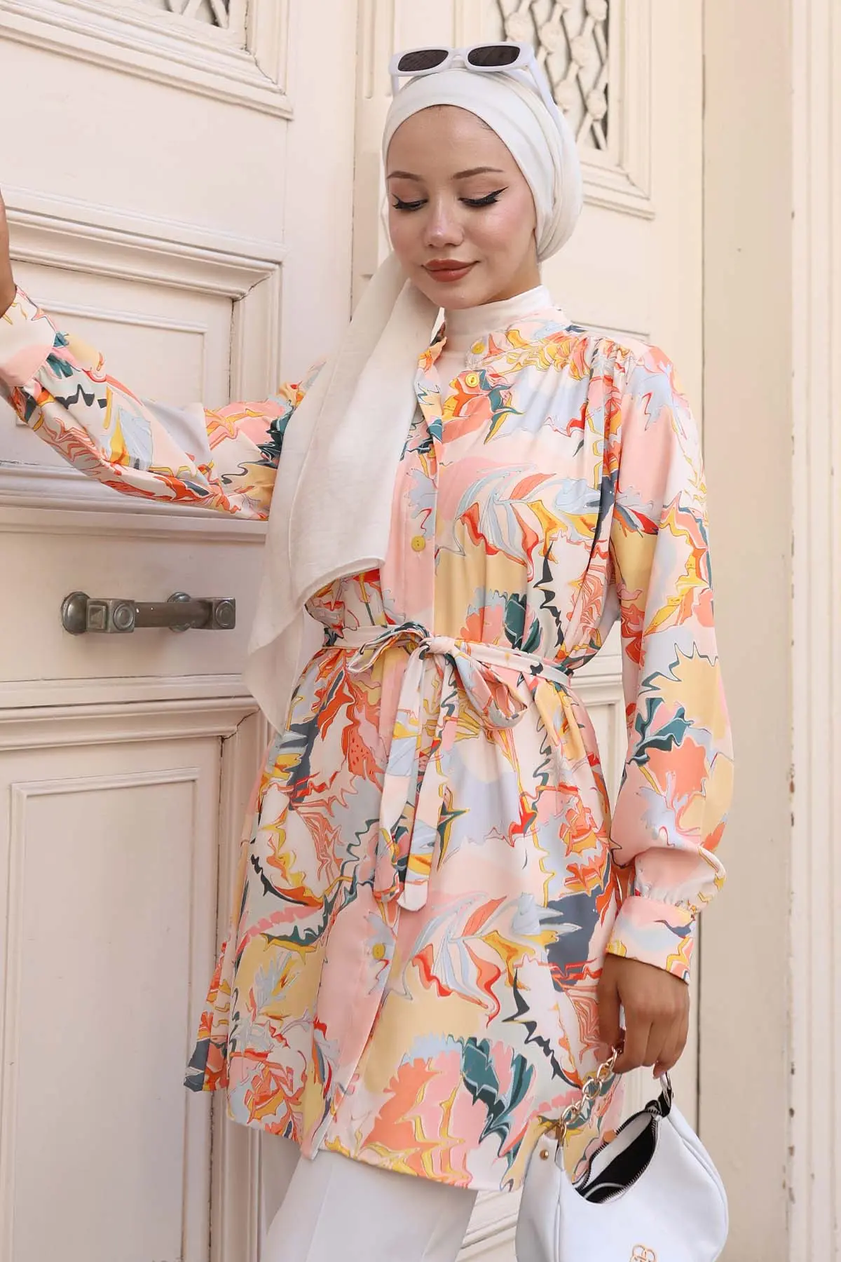 Patterned Hijab Shirt-detail