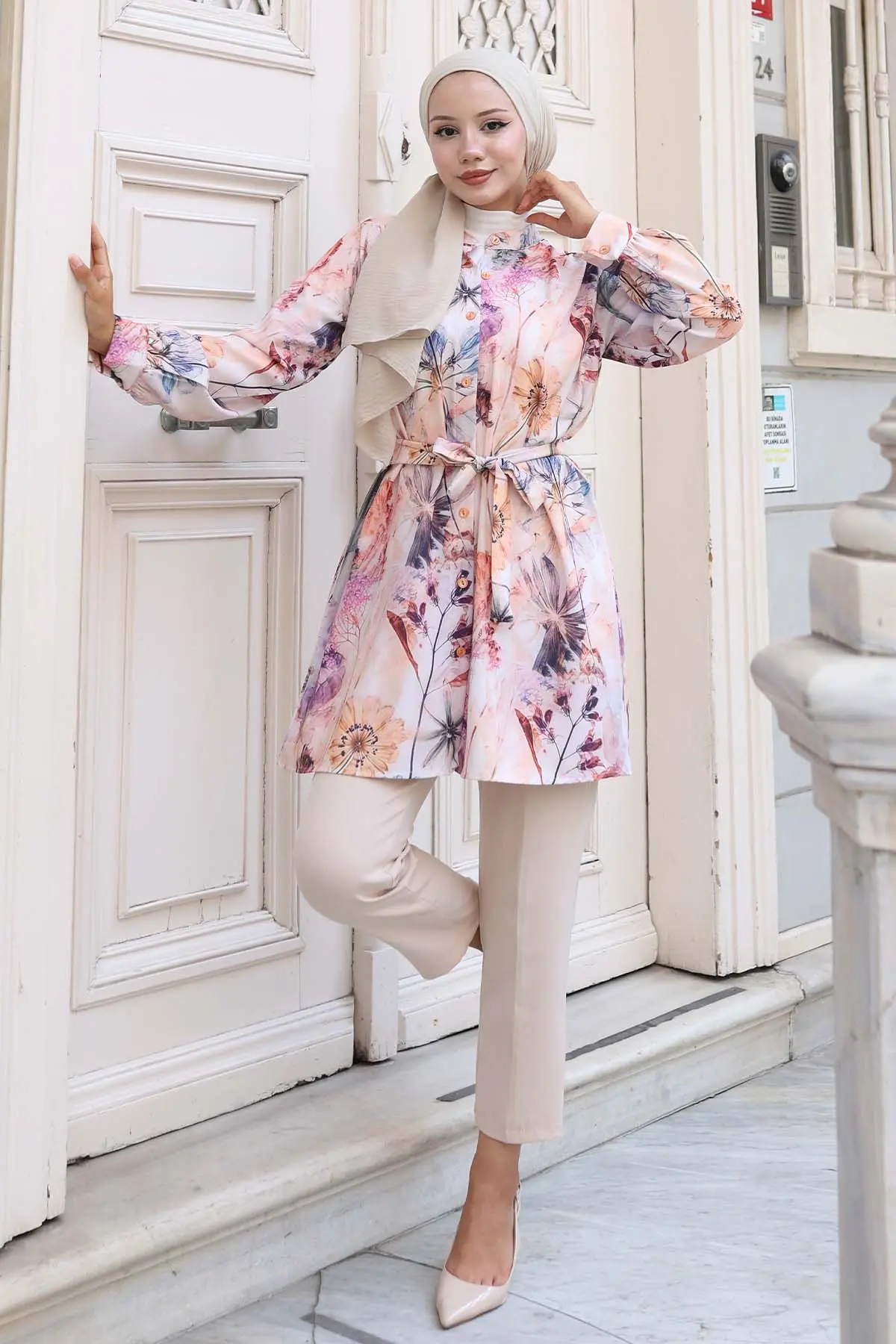 Patterned Hijab Shirt-detail