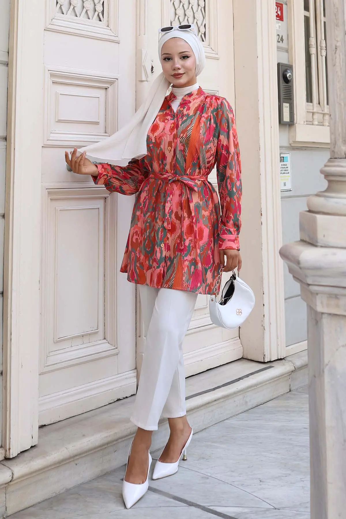 Patterned Hijab Shirt-detail