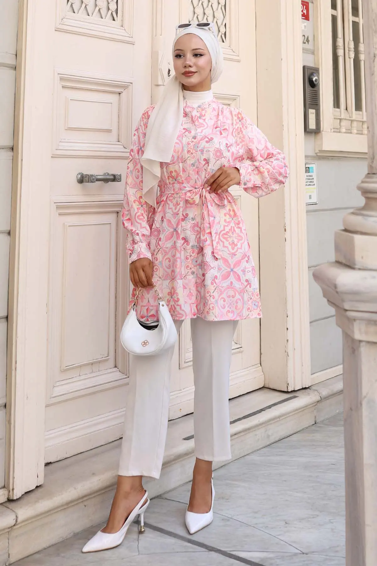 Patterned Hijab Shirt-detail