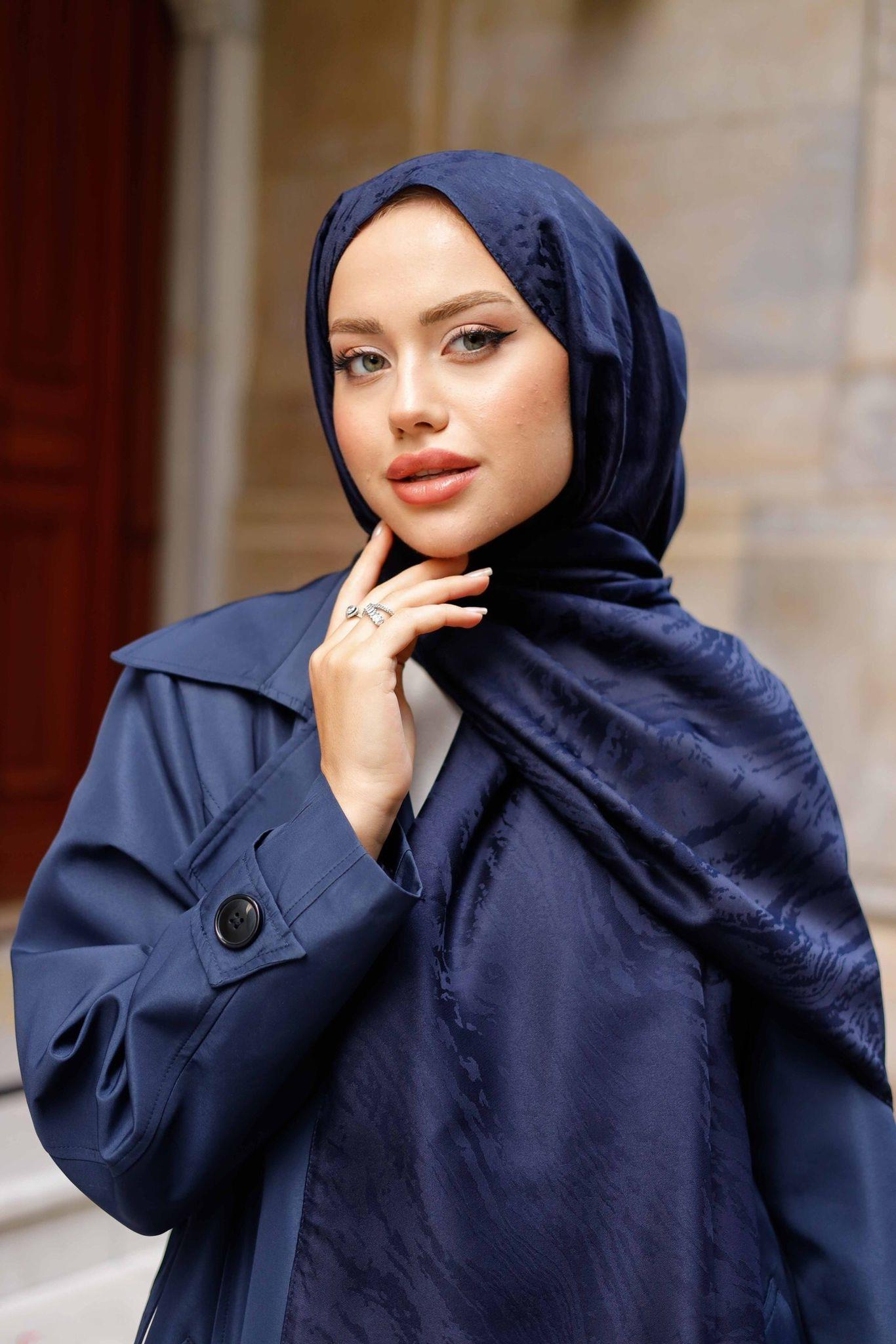 Patterned Silky Jacquard Shawl