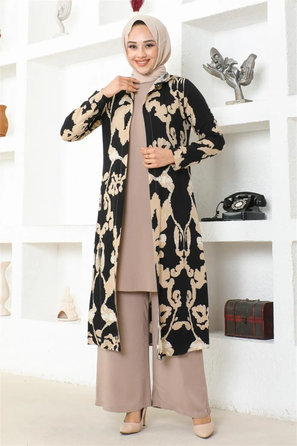 Patterned Three Piece Set-detail