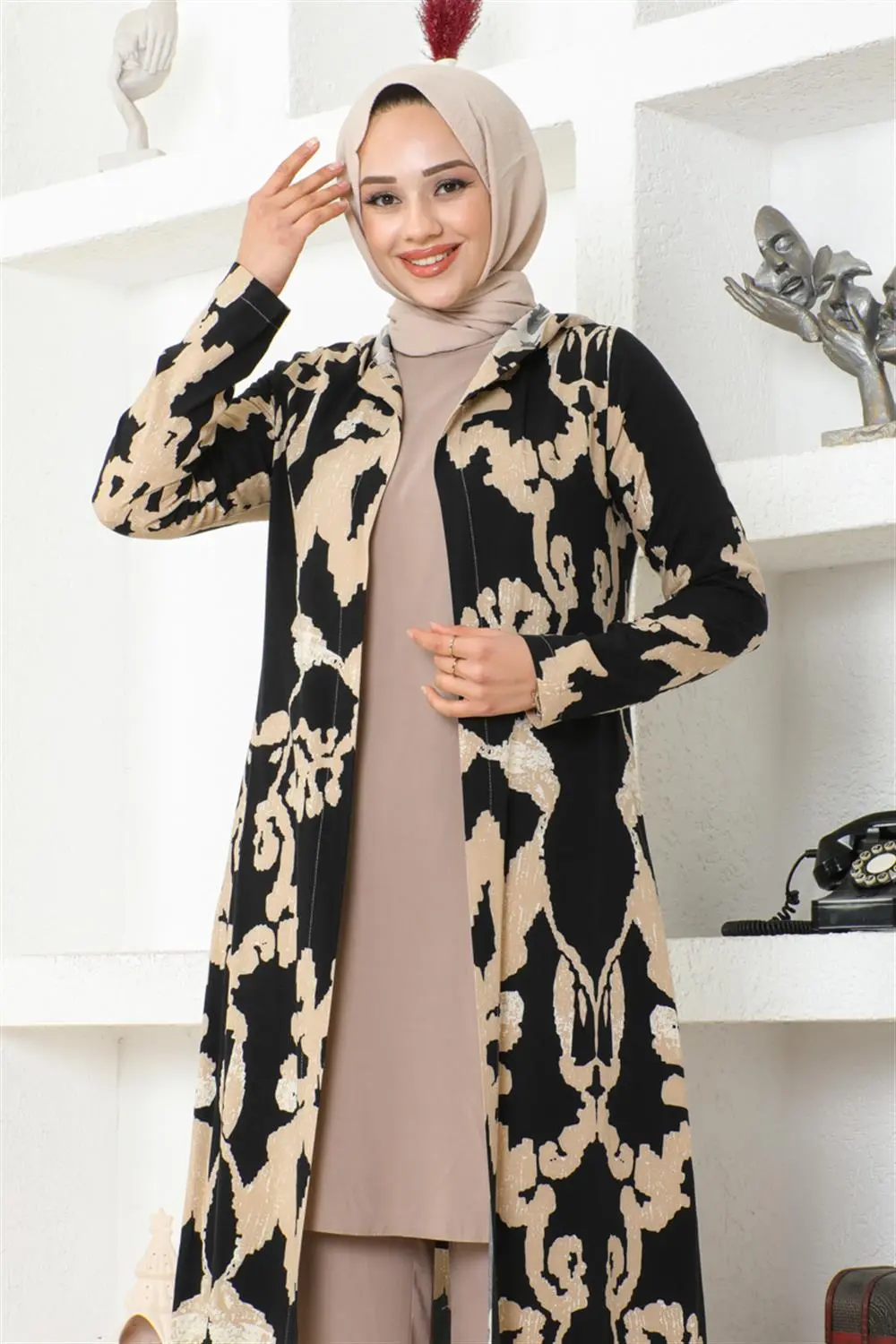 Patterned Three Piece Set-detail