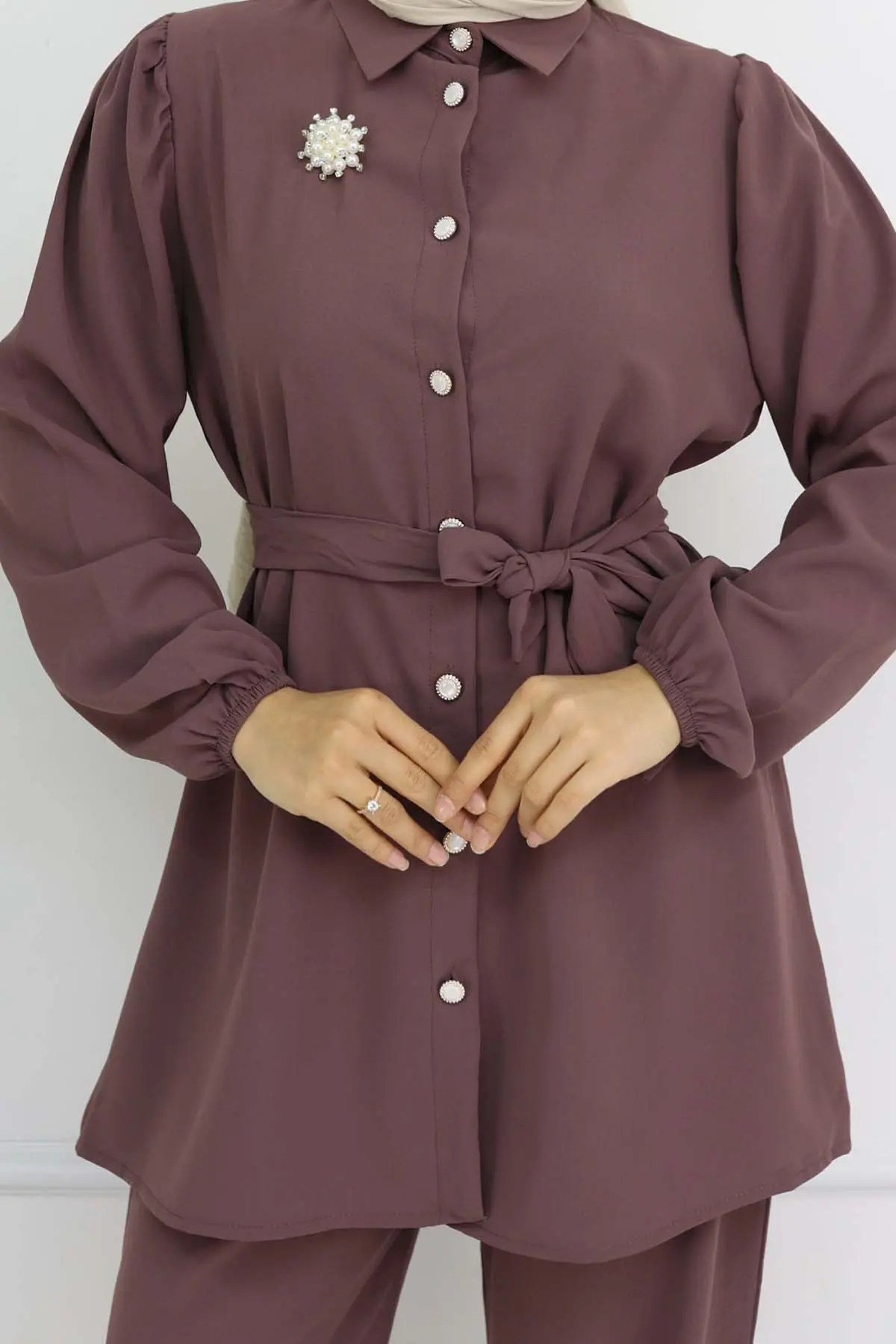 Pearl Brooch Belted Two Piece Suit-detail