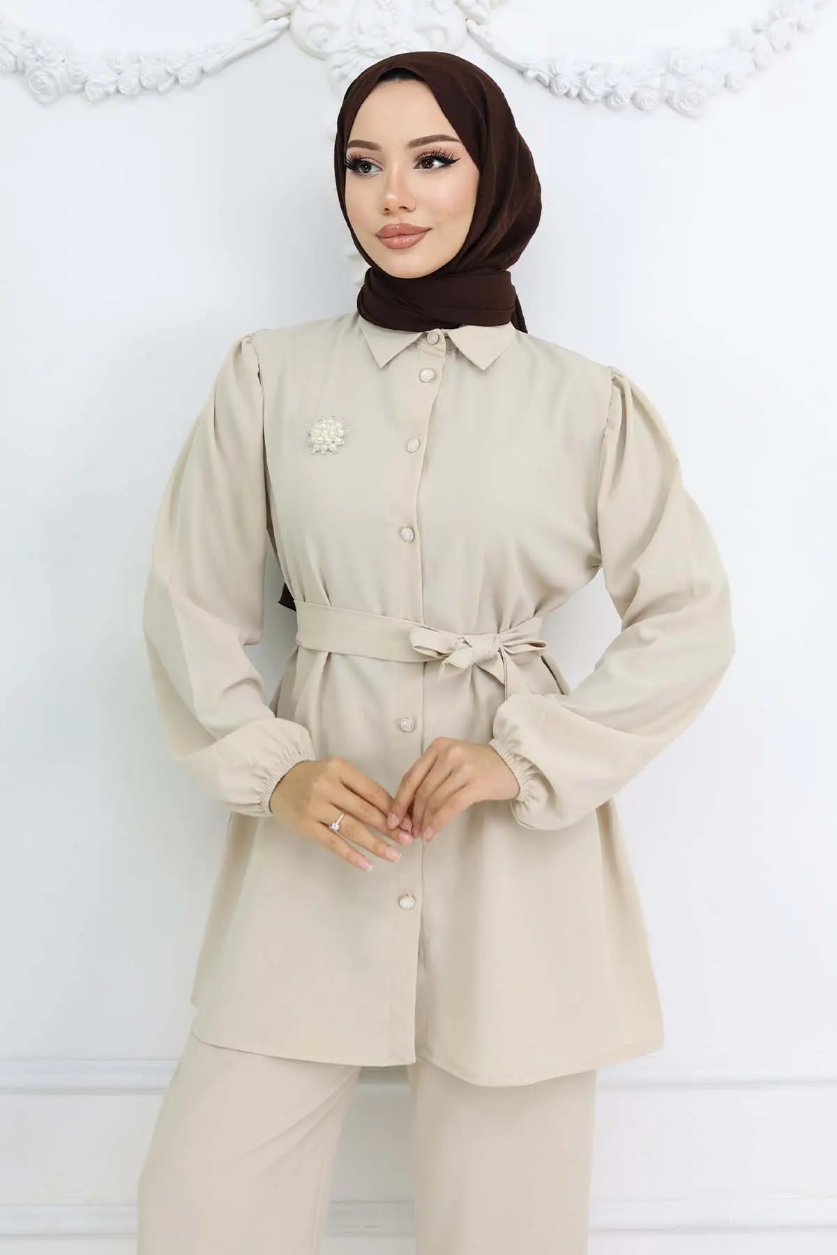 Pearl Brooch Belted Two Piece Suit-detail