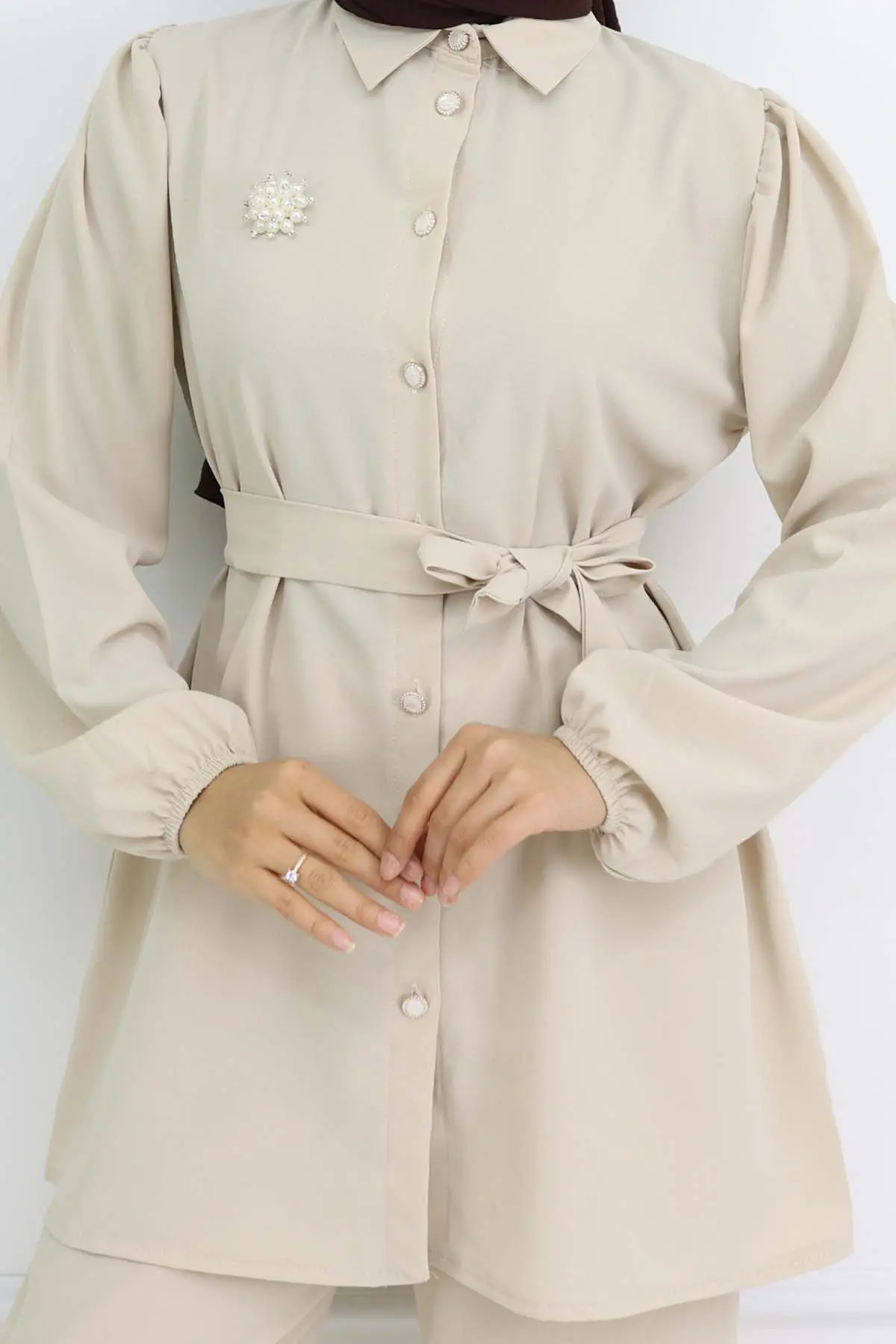 Pearl Brooch Belted Two Piece Suit-detail