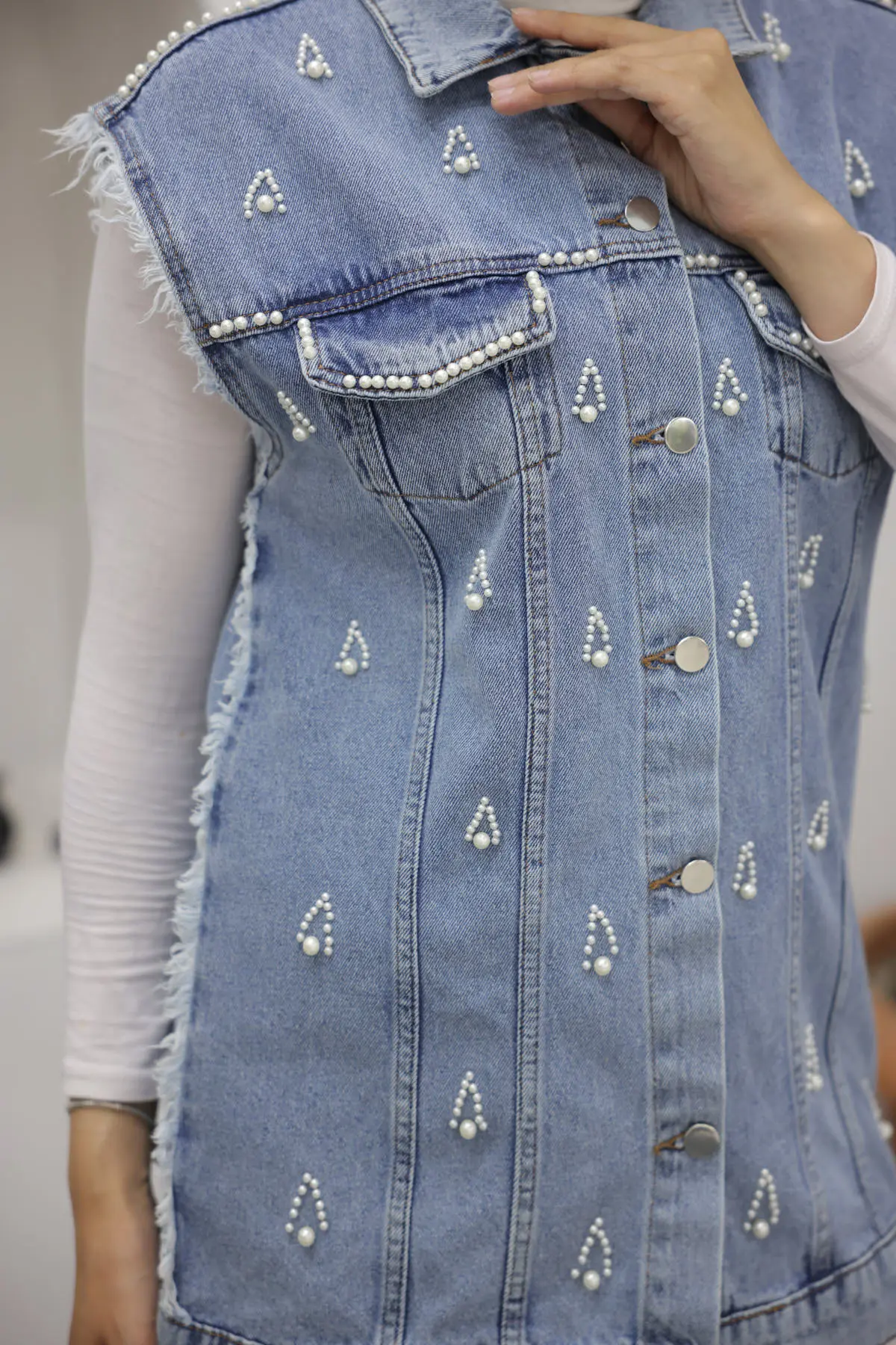 Pearl Detailed Denim Vest-detail