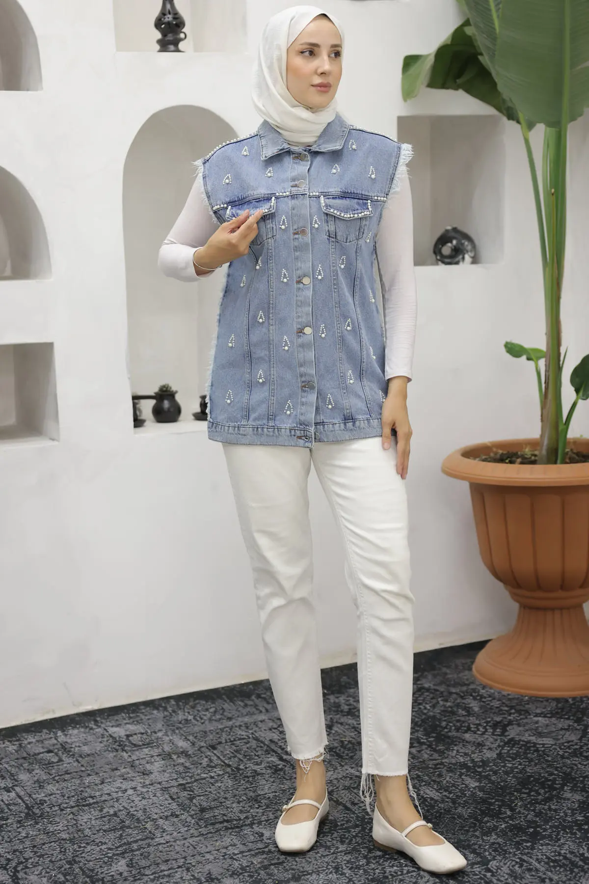 Pearl Detailed Denim Vest-detail