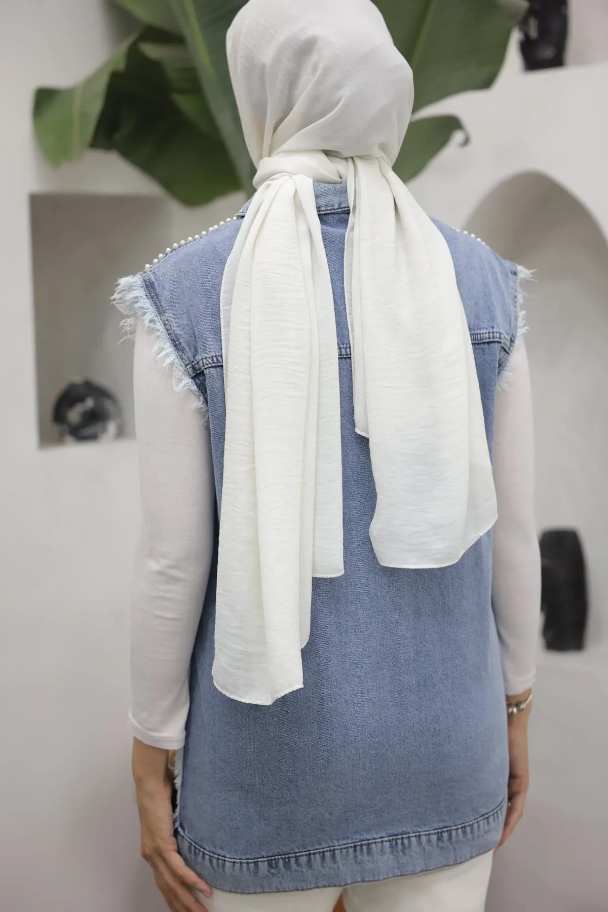 Pearl Detailed Denim Vest-detail