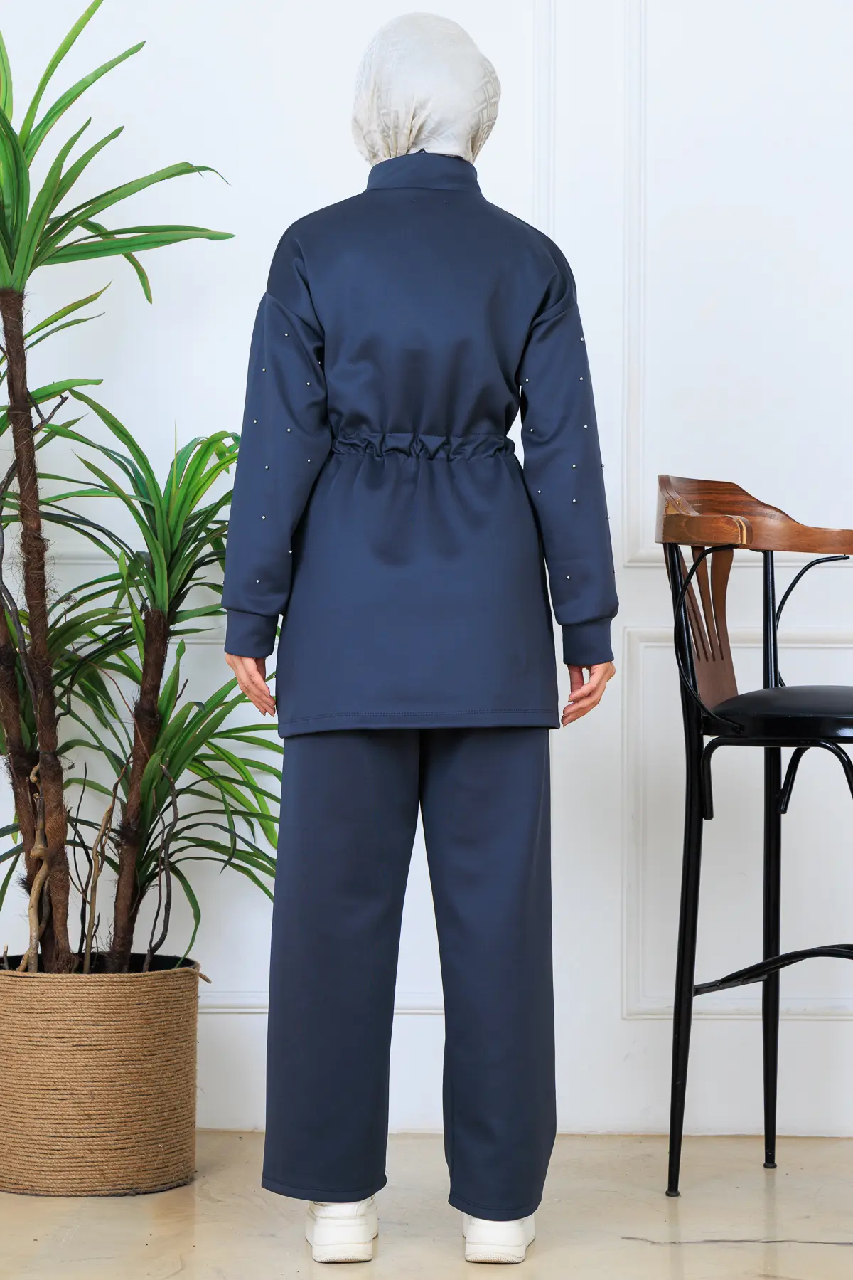 Pearl Scuba Suit-detail