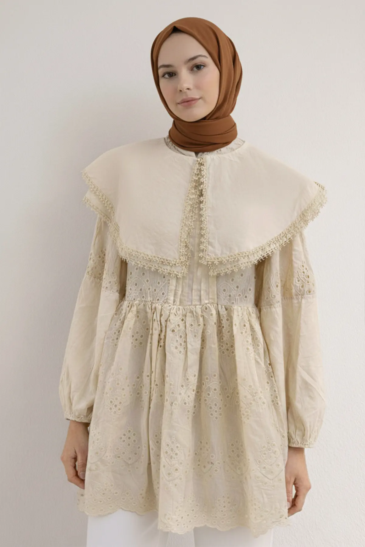 Peter Pan Collar Lace Tunic-detail