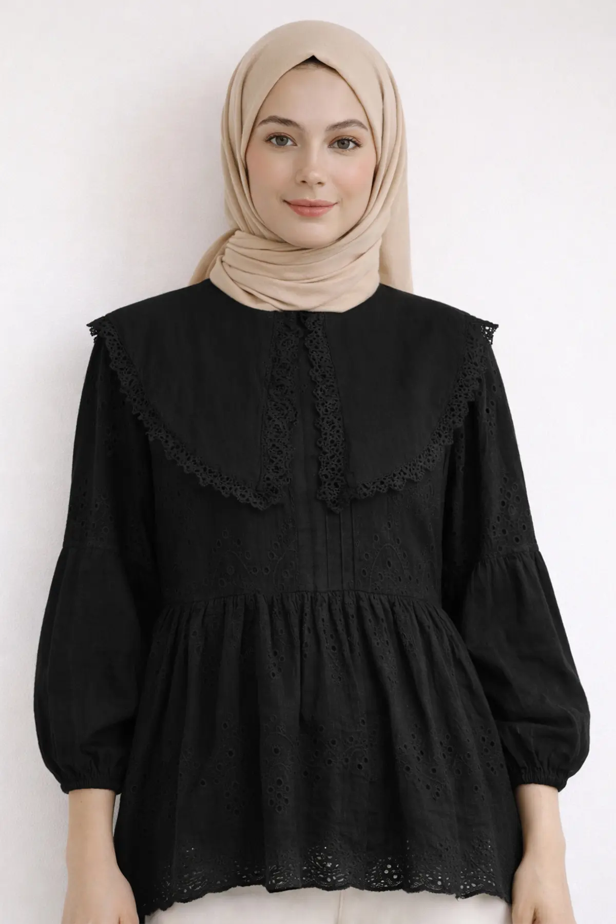 Peter Pan Collar Lace Tunic-detail