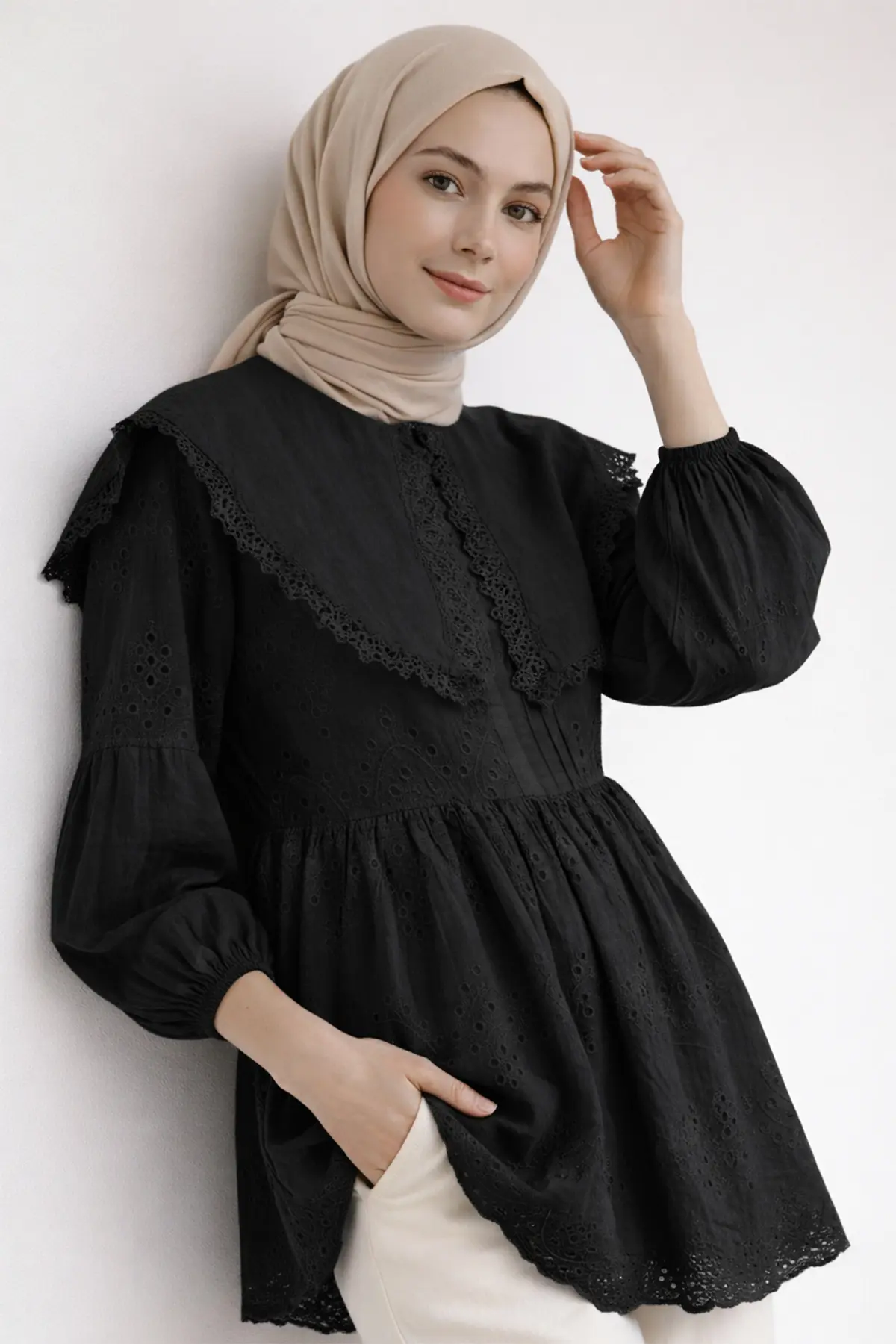 Peter Pan Collar Lace Tunic-detail