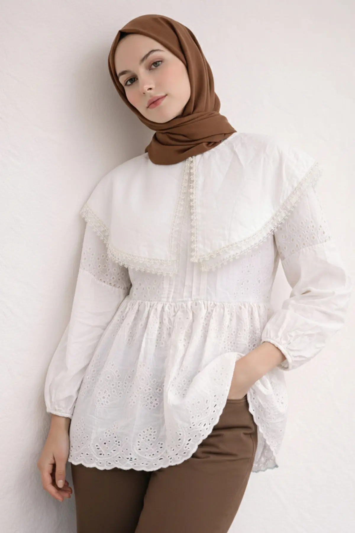 Peter Pan Collar Lace Tunic-detail