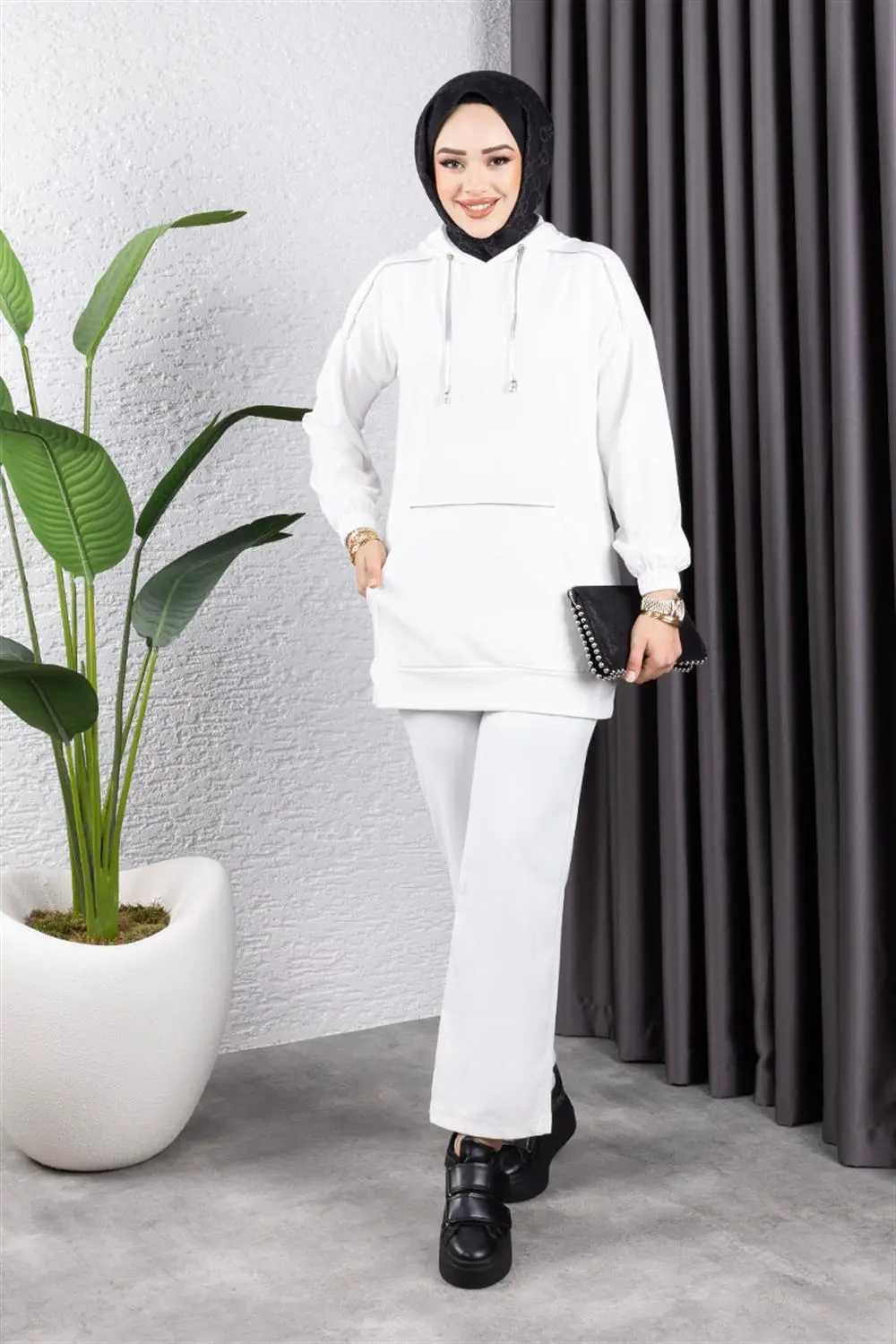 Pile Hooded Sports Suit-detail