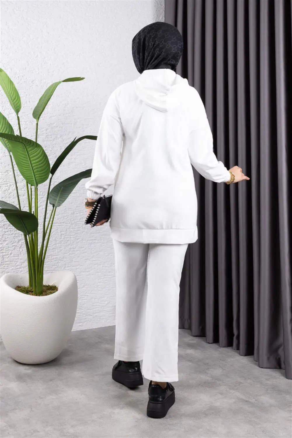 Pile Hooded Sports Suit-detail