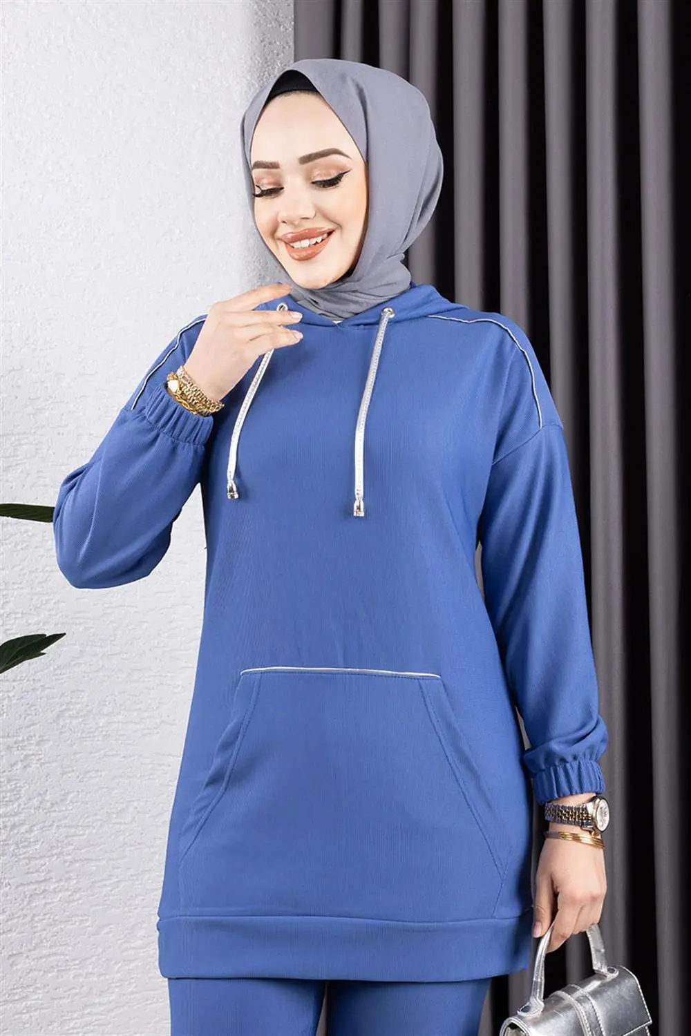 Pile Hooded Sports Suit-detail